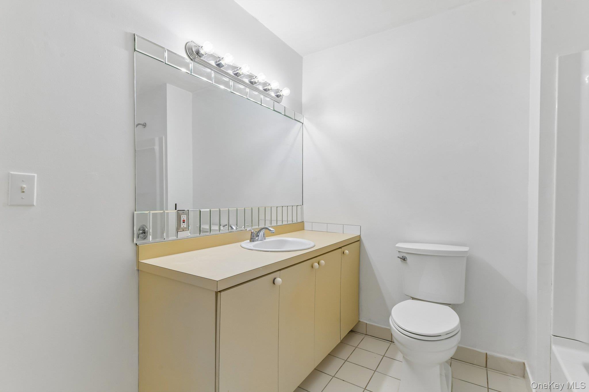 Single Family Red Maple Road Suffolk County, NY 11961, MLS-1023024-24