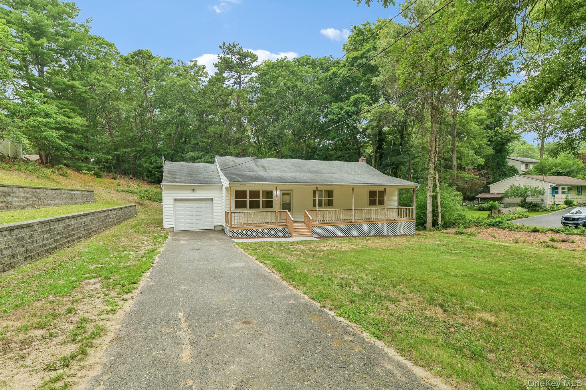 Single Family Red Maple Road Suffolk County, NY 11961, MLS-1023024-4