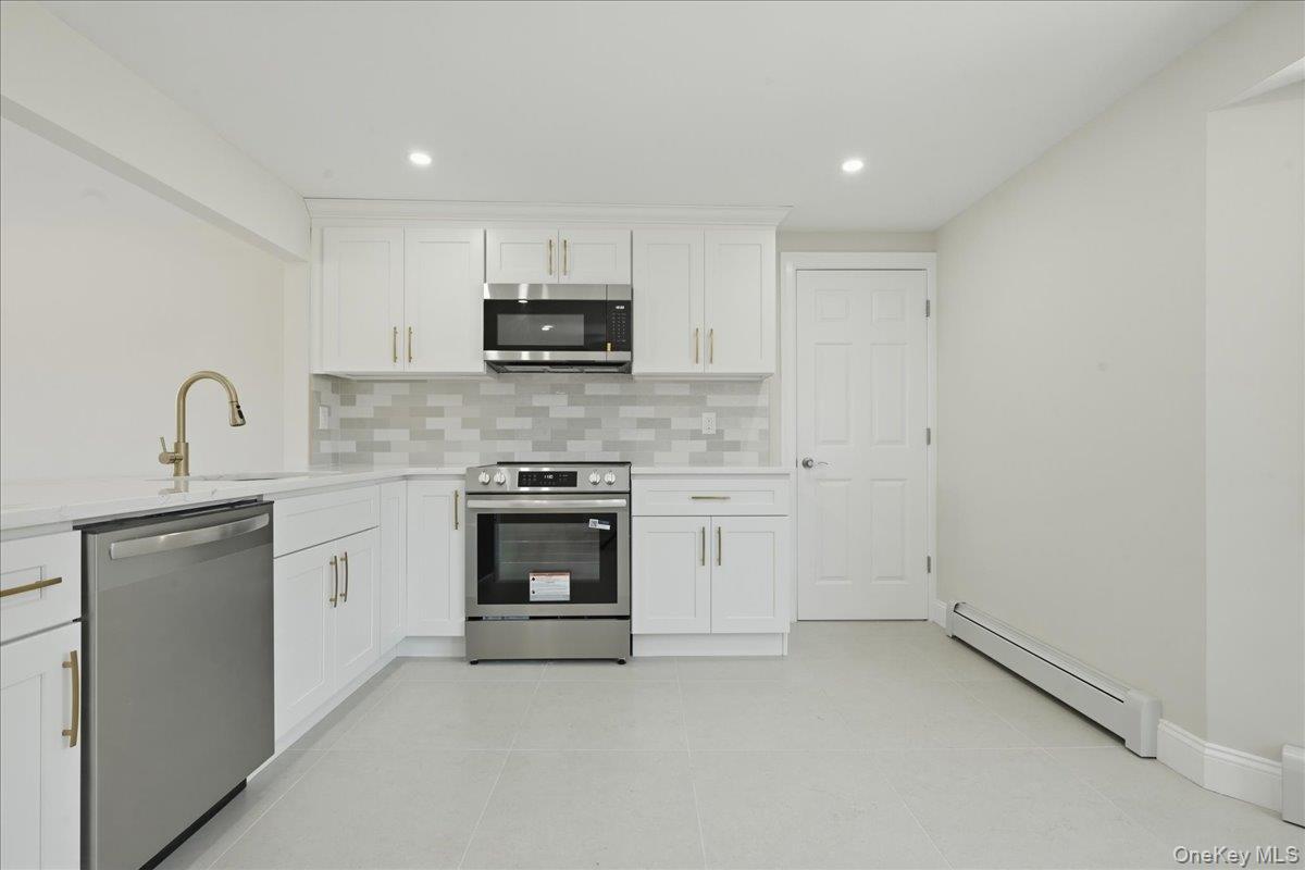 Single Family Bernice Court  Suffolk County, NY 11727, MLS-1023030-11