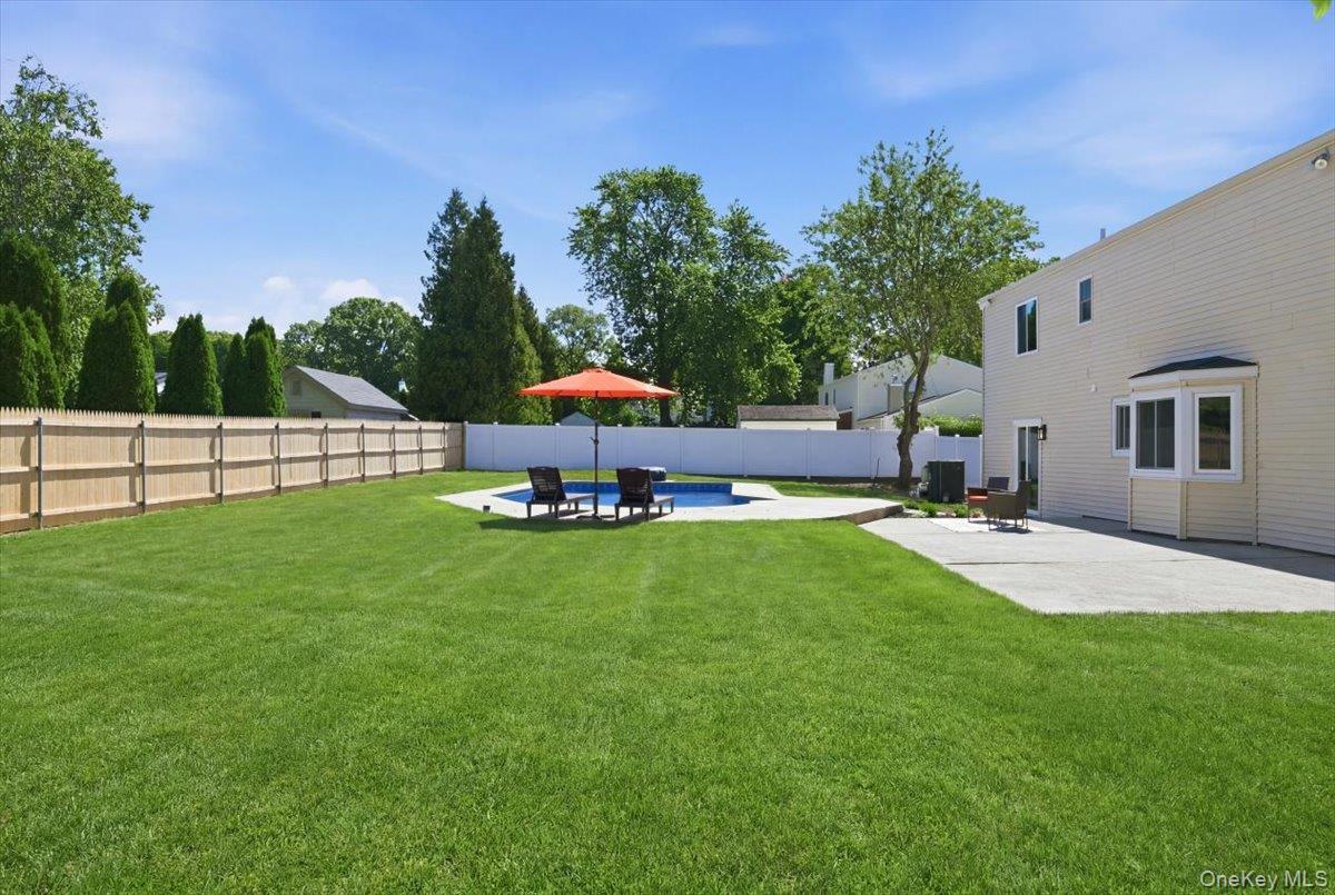 Single Family Bernice Court  Suffolk County, NY 11727, MLS-1023030-33