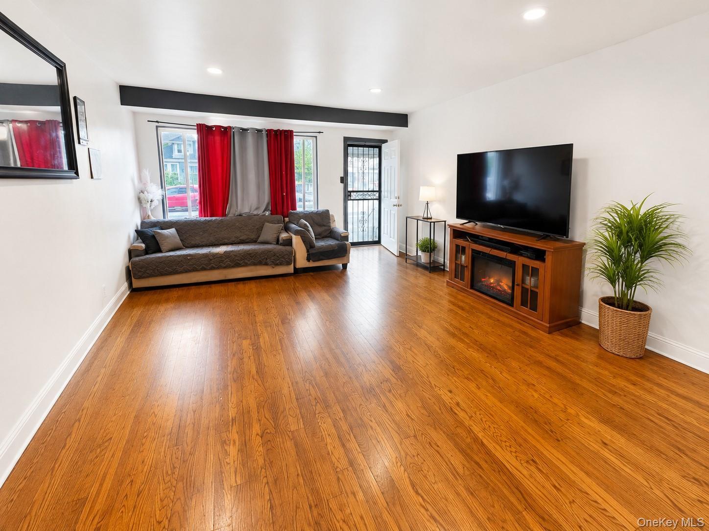 Single Family Sutter Avenue Queens, NY 11417, MLS-1023042-12