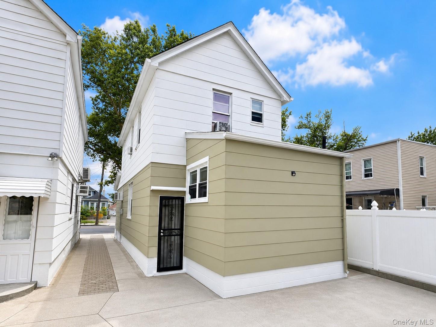 Single Family Sutter Avenue Queens, NY 11417, MLS-1023042-3