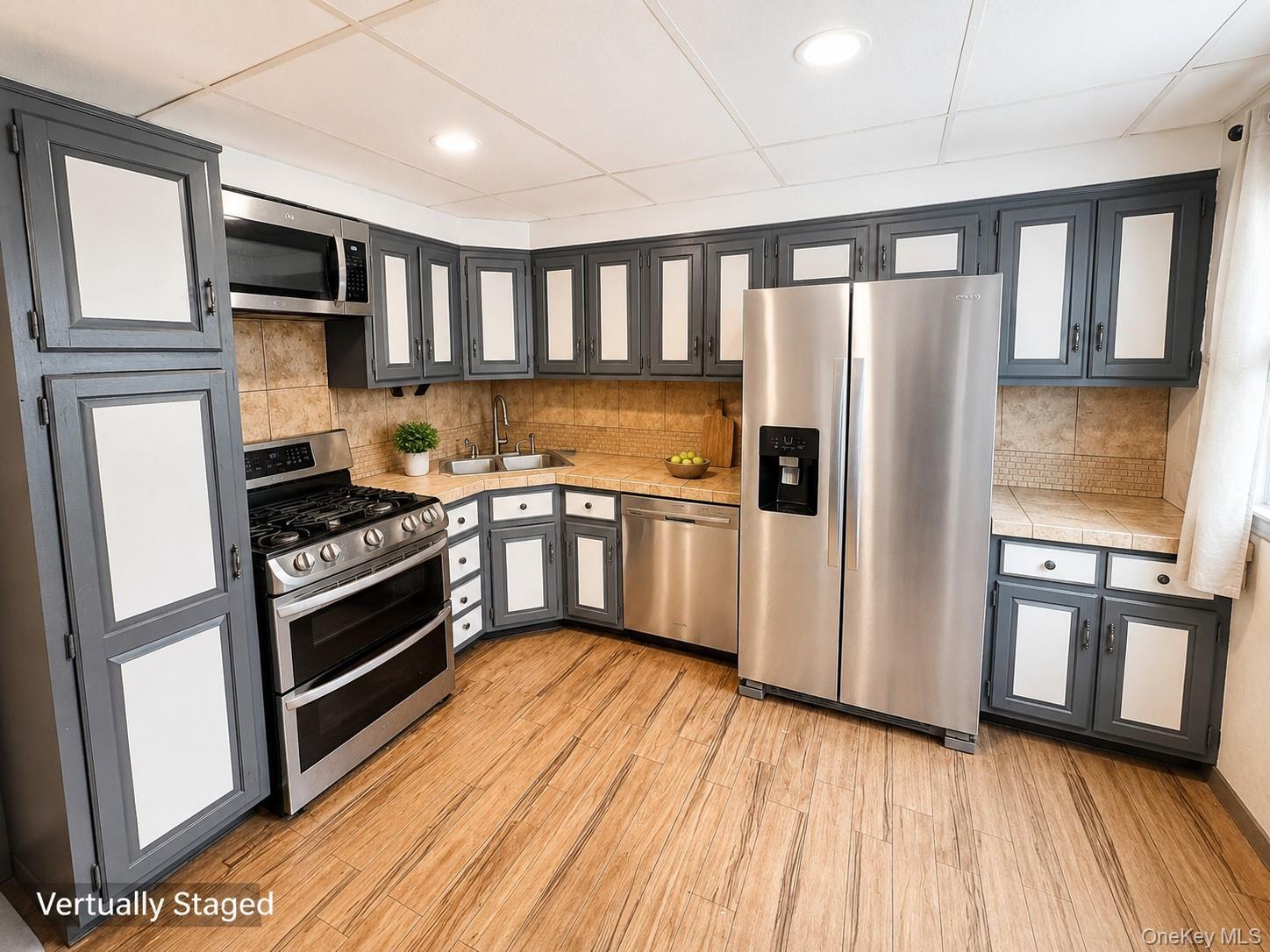 Single Family Sutter Avenue Queens, NY 11417, MLS-1023042-5