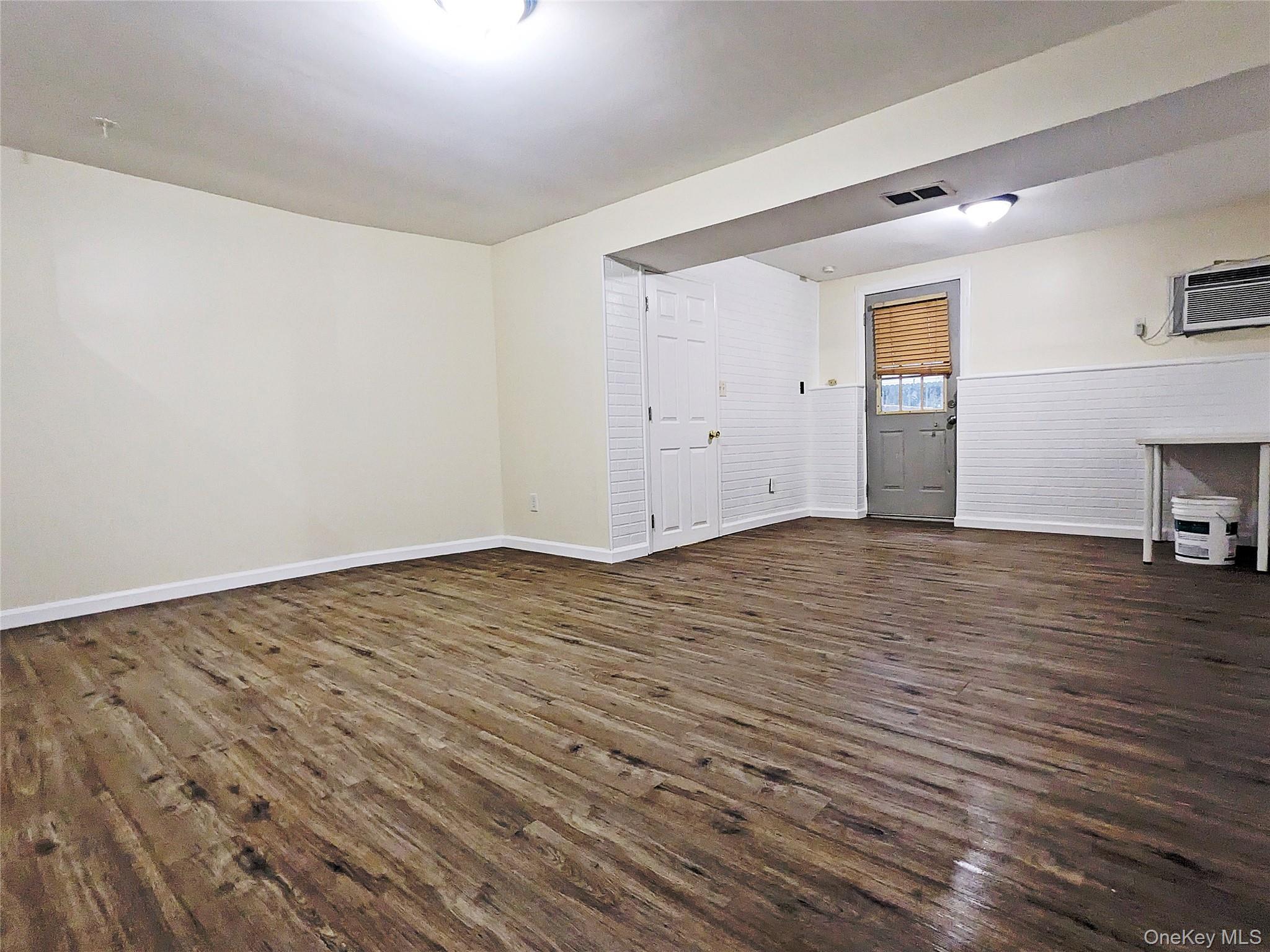 Single Family Berkeley Avenue Suffolk County, NY 11784, MLS-1023059-24
