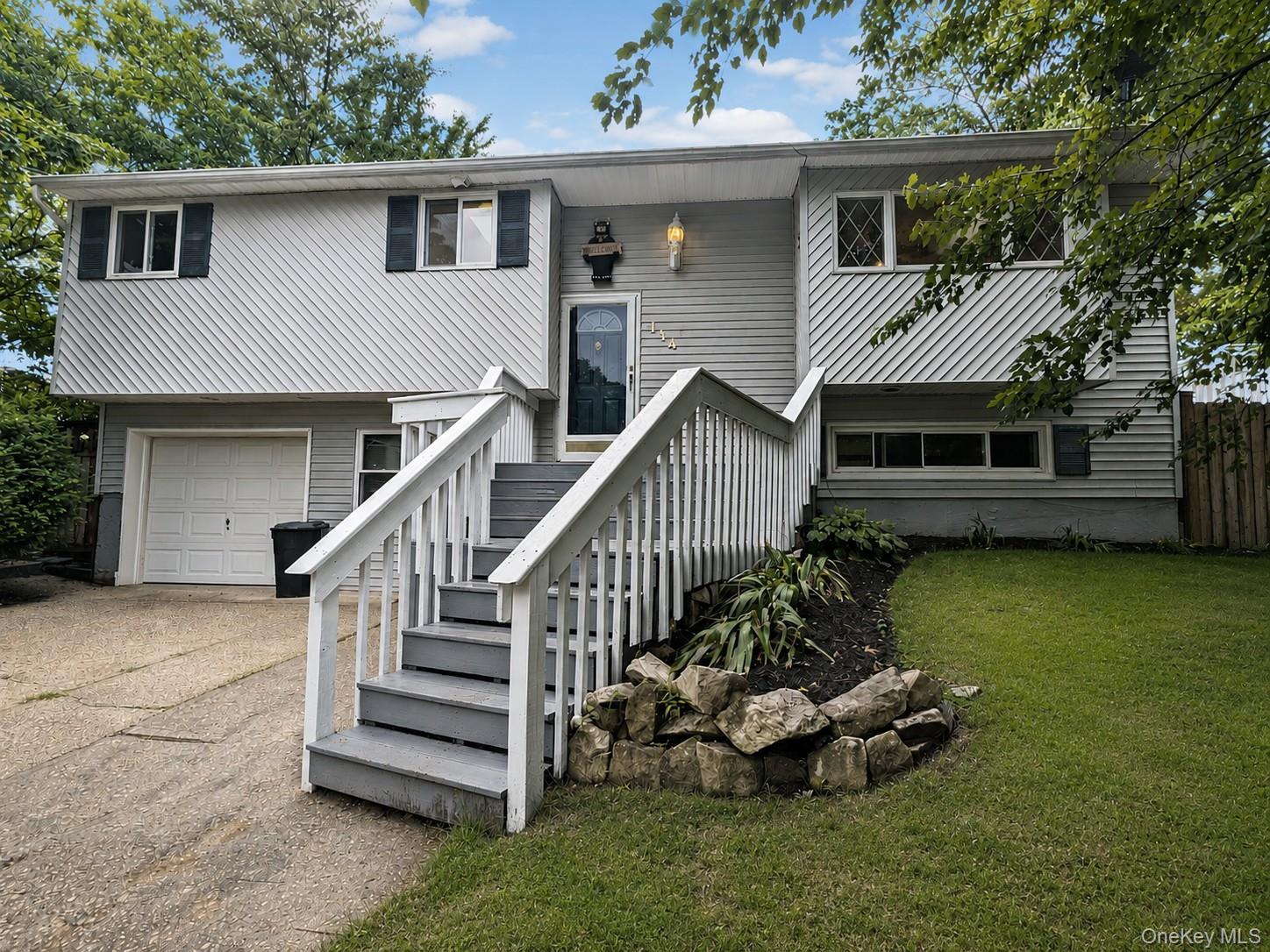 Single Family Berkeley Avenue Suffolk County, NY 11784, MLS-1023059-25