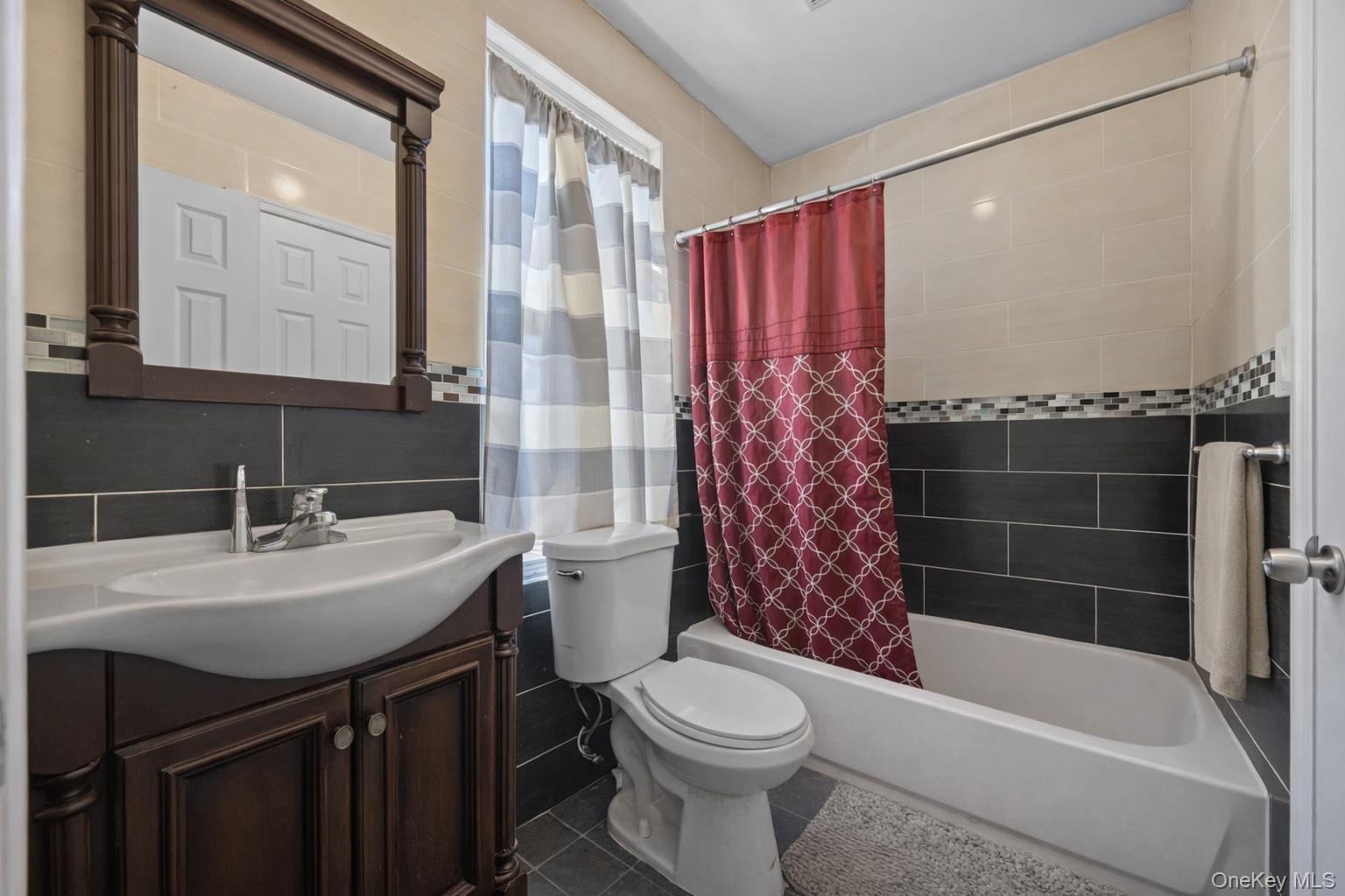 Single Family E 224th Street  Bronx, NY 10466, MLS-1023088-10