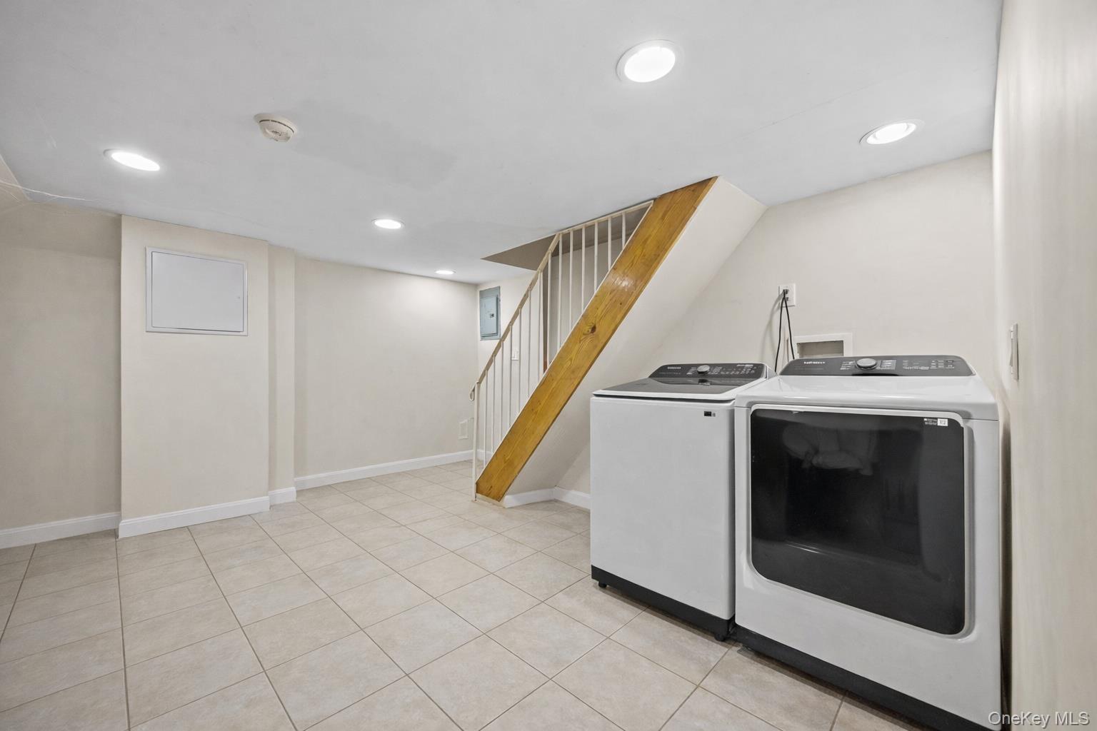 Single Family E 224th Street  Bronx, NY 10466, MLS-1023088-11