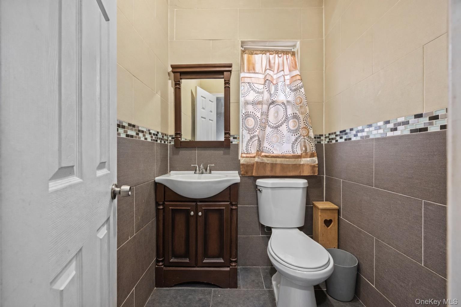 Single Family E 224th Street  Bronx, NY 10466, MLS-1023088-13