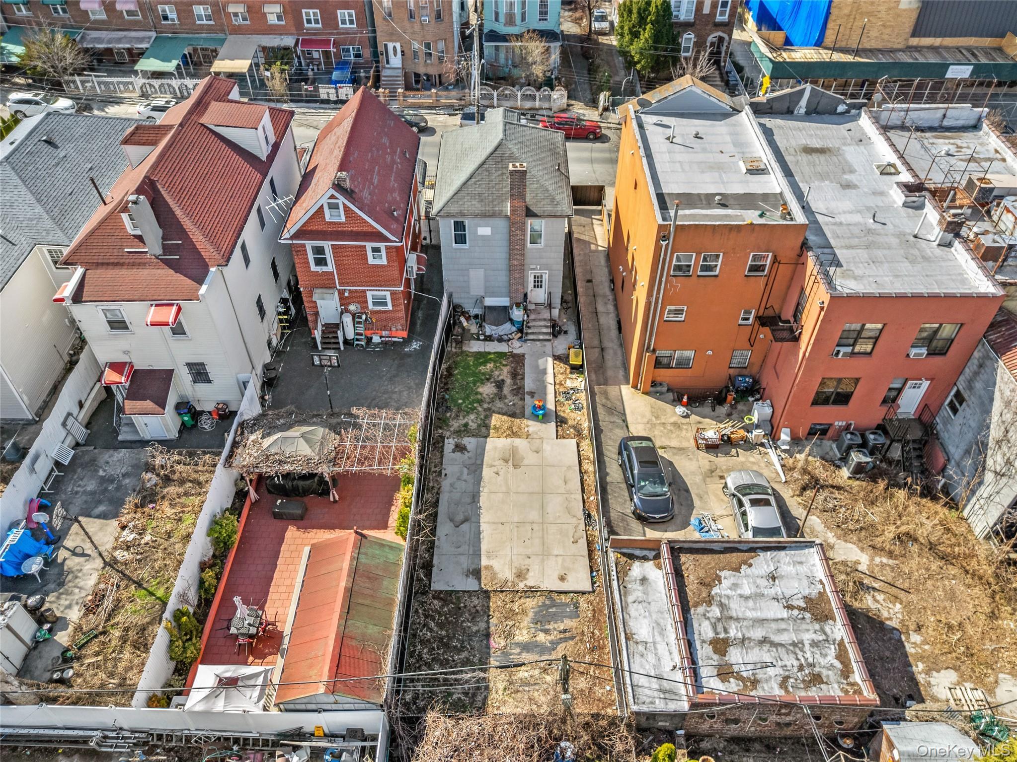 Single Family E 224th Street  Bronx, NY 10466, MLS-1023088-16
