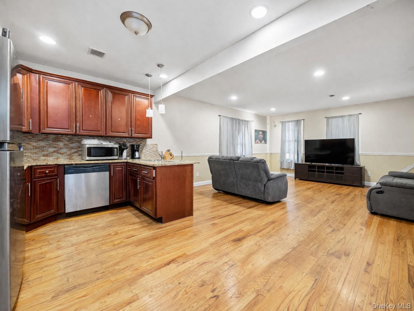 Single Family E 224th Street  Bronx, NY 10466, MLS-1023088-2