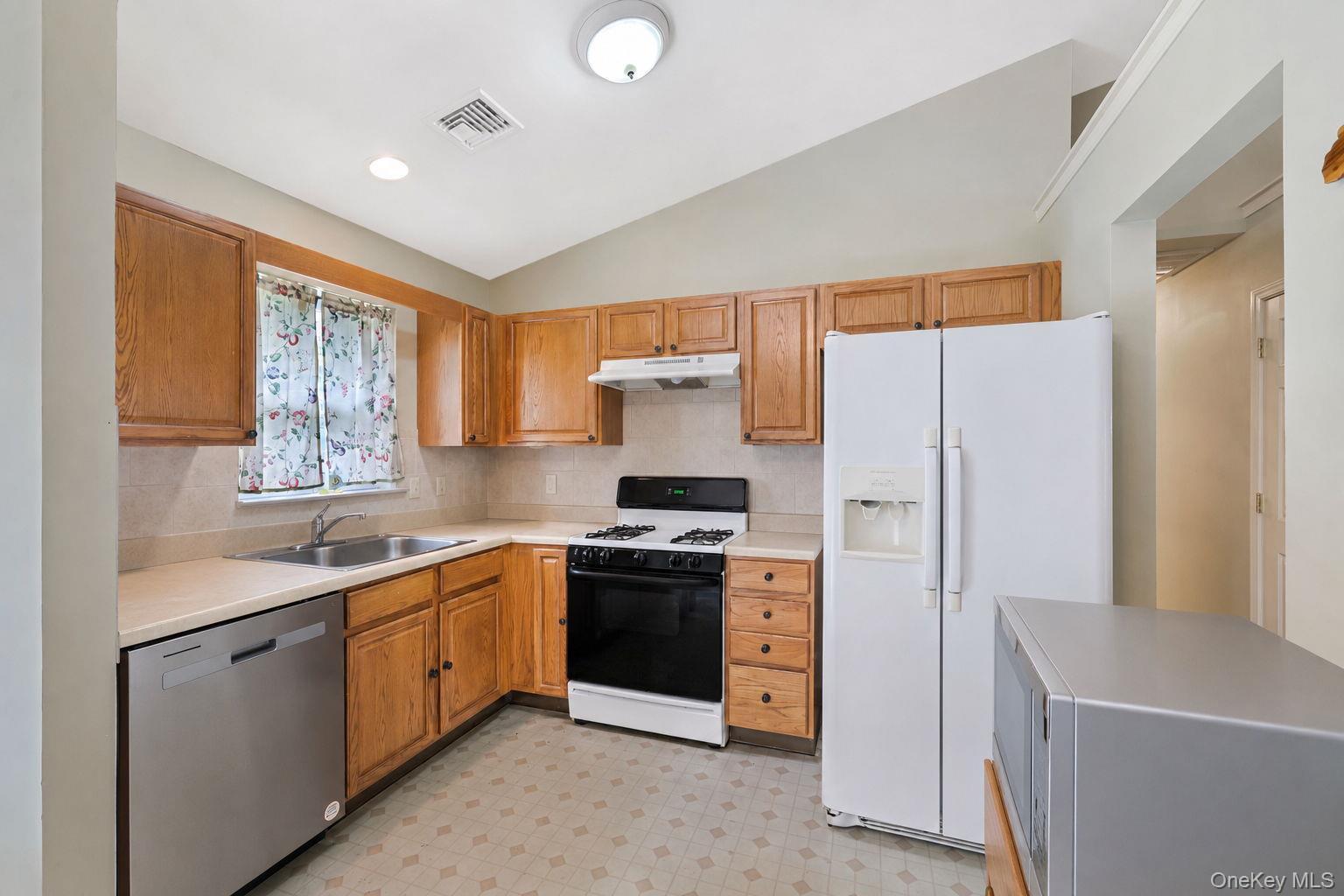Single Family Stanford Court Orange County, NY 12586, MLS-1023145-18
