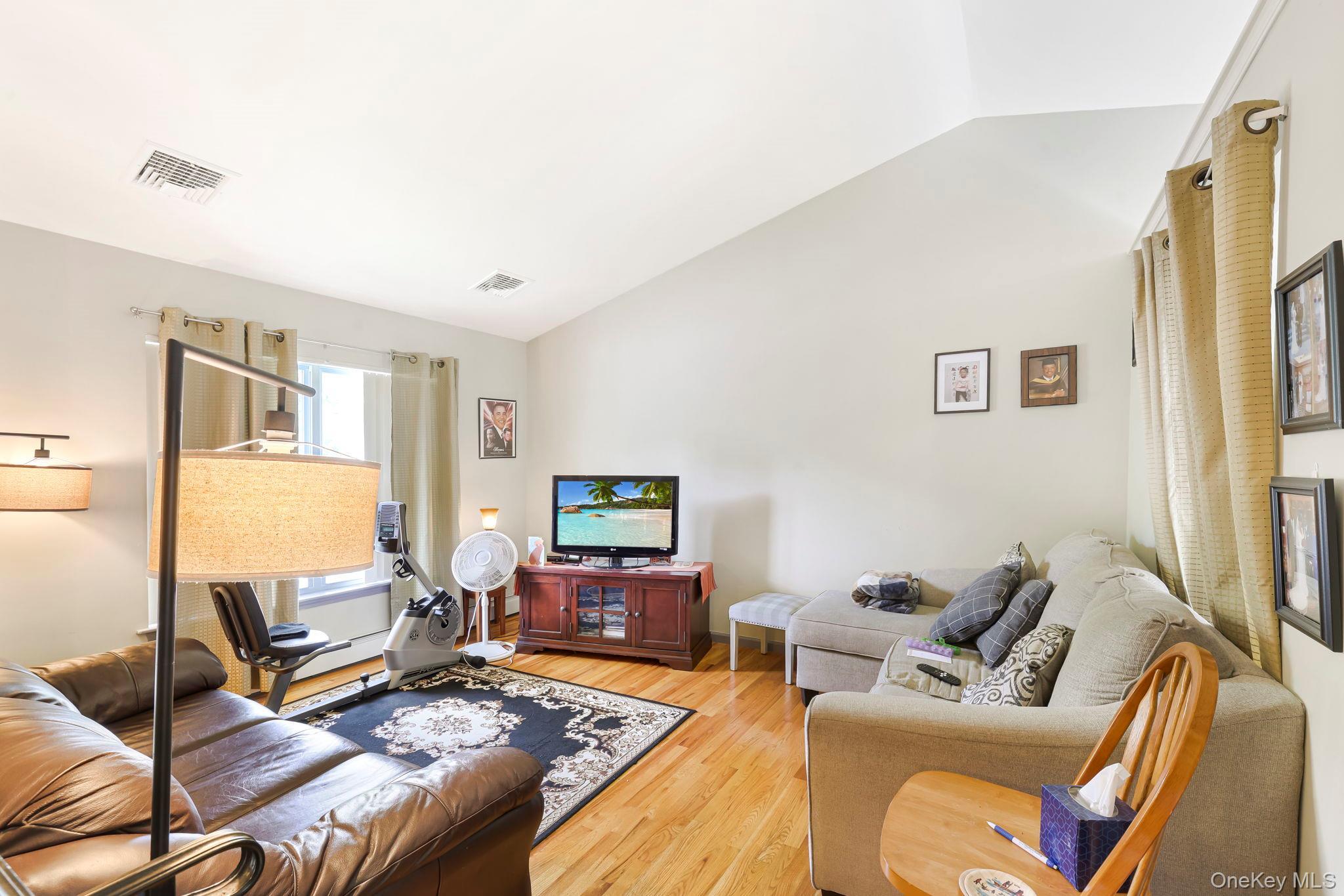 Single Family Stanford Court Orange County, NY 12586, MLS-1023145-3