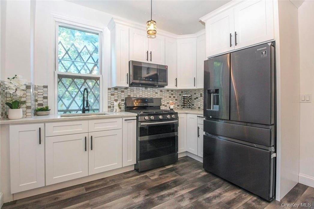 Single Family Heath Avenue Bronx, NY 10463, MLS-1023200-16