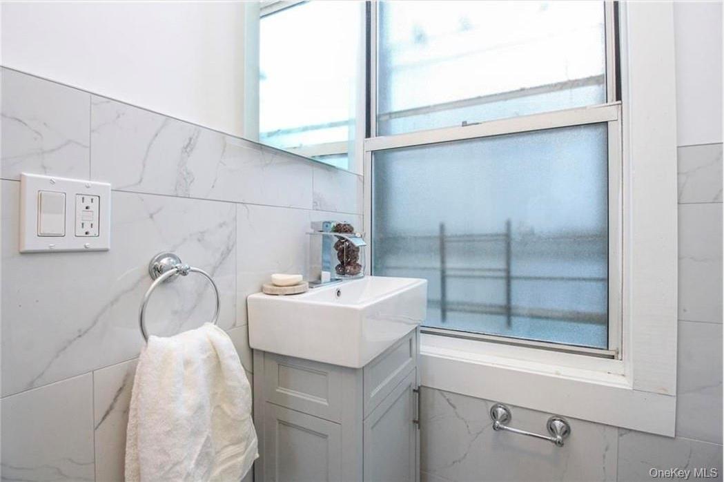 Single Family Heath Avenue Bronx, NY 10463, MLS-1023200-19