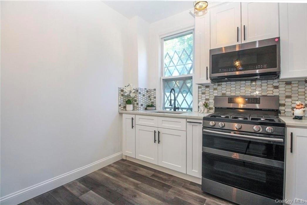 Single Family Heath Avenue Bronx, NY 10463, MLS-1023200-32