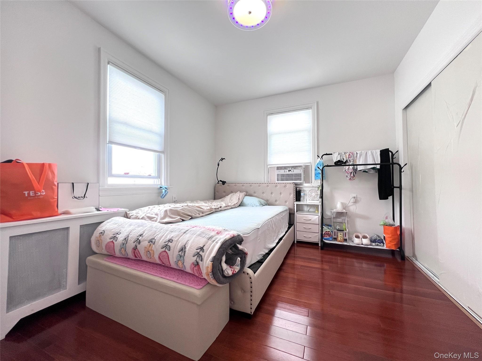 Single Family 145th Place  Queens, NY 11357, MLS-1023201-15