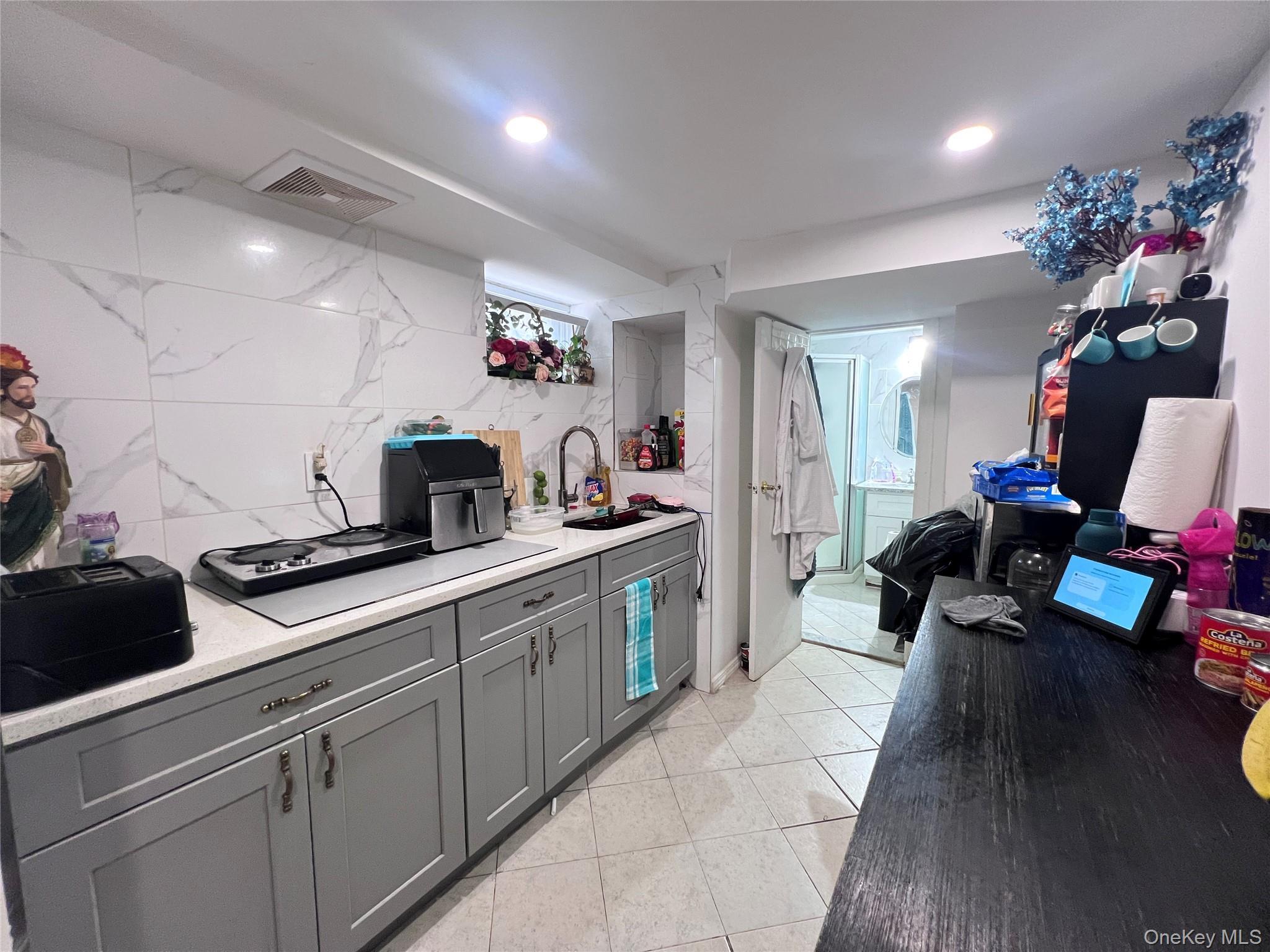 Single Family 145th Place  Queens, NY 11357, MLS-1023201-28