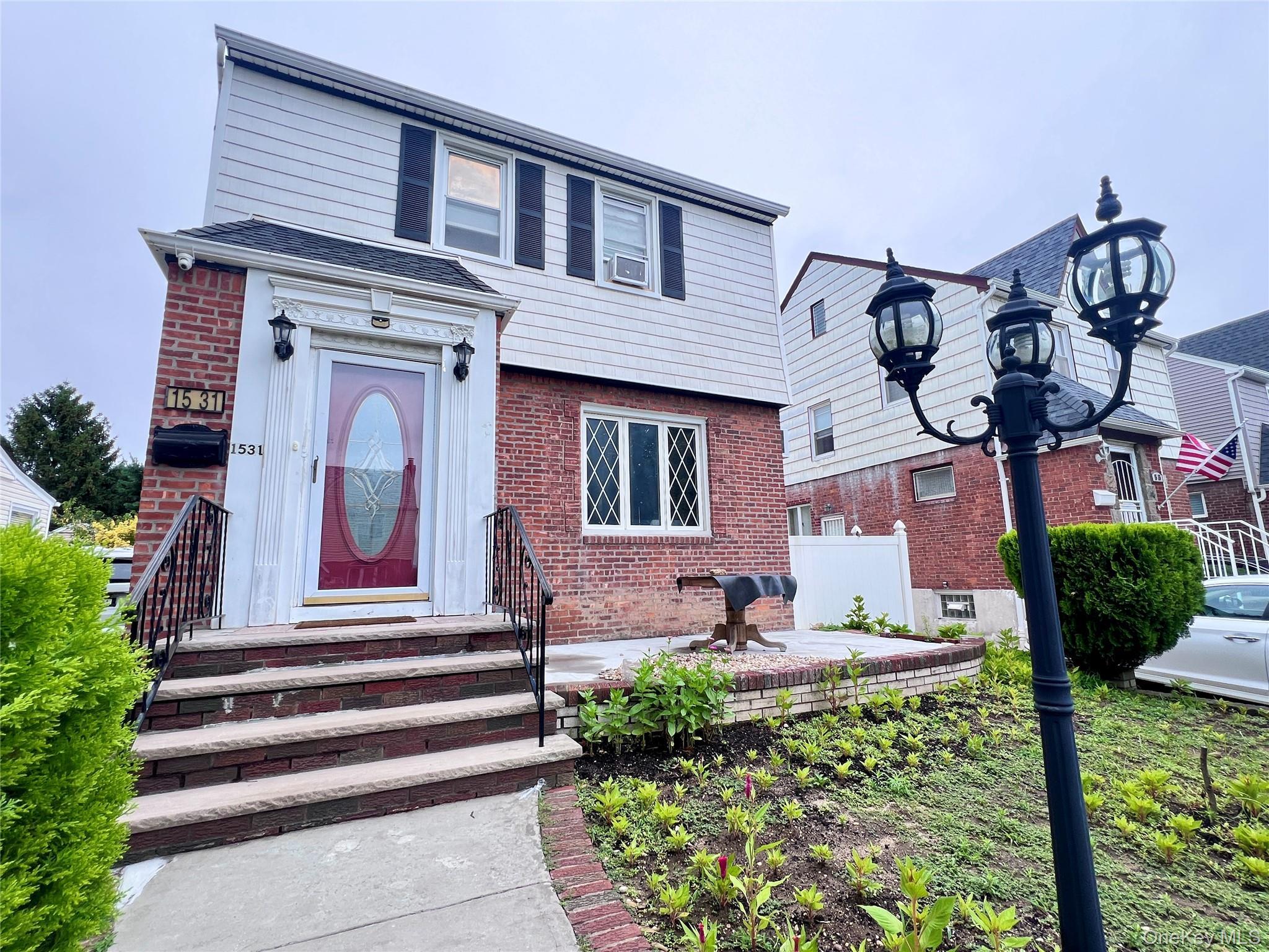 Single Family 145th Place  Queens, NY 11357, MLS-1023201-3
