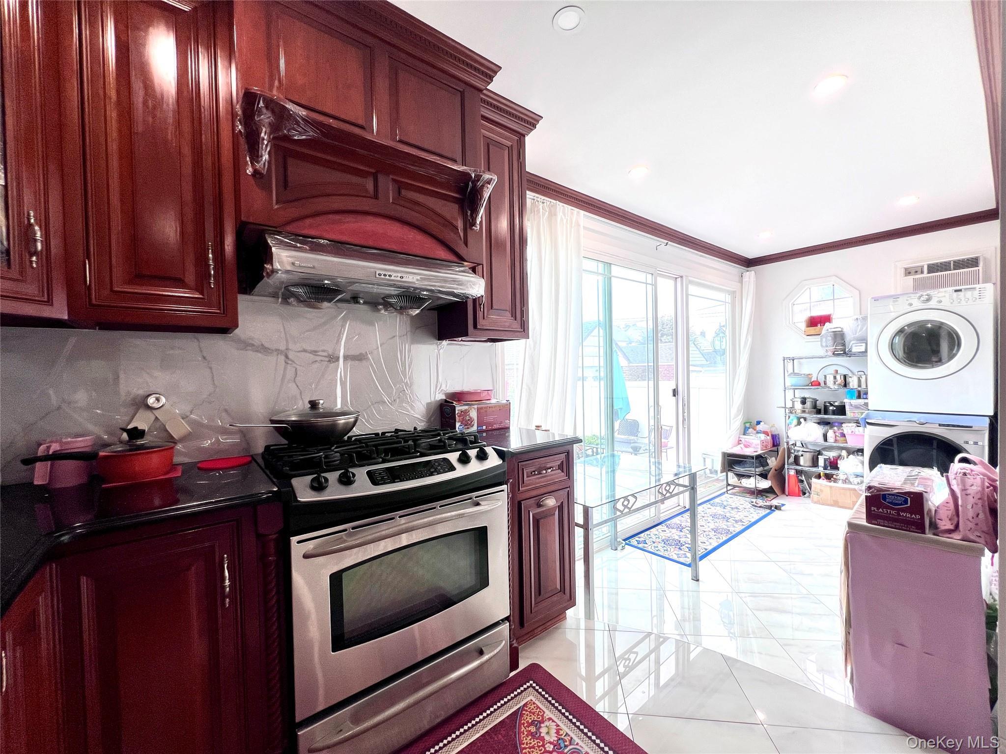 Single Family 145th Place  Queens, NY 11357, MLS-1023201-9