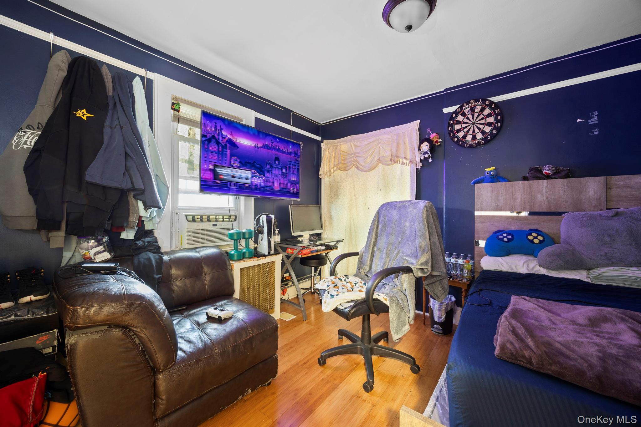Single Family Allers Boulevard  Nassau County, NY 11575, MLS-1023206-8