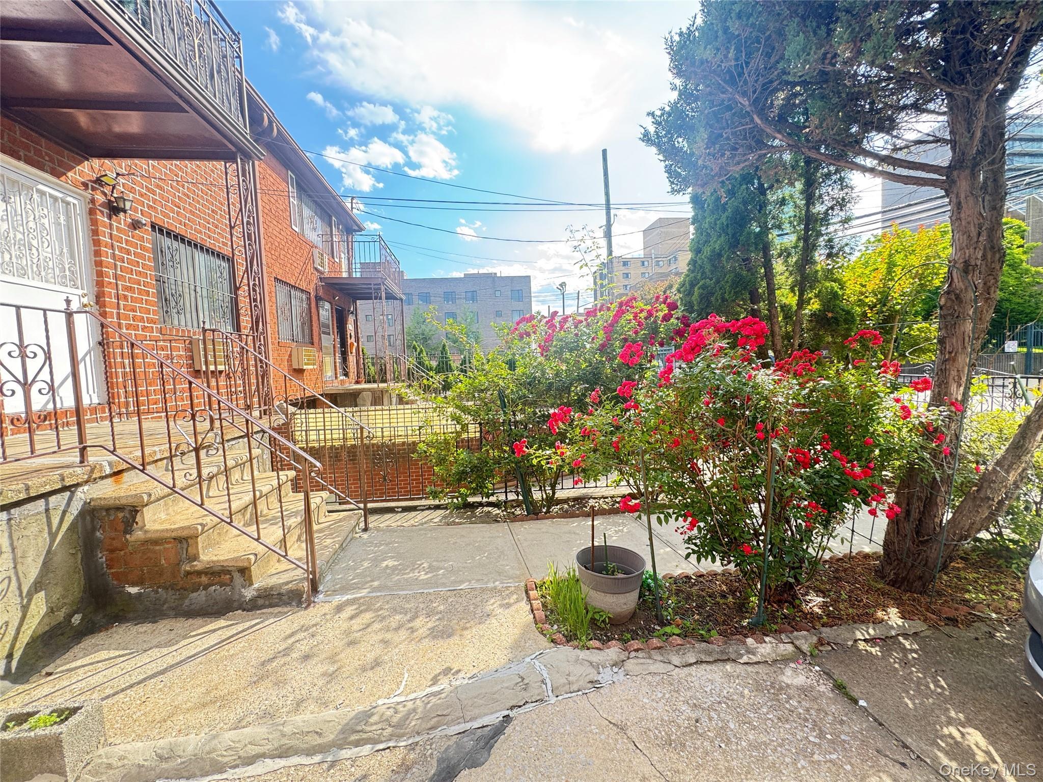 Single Family Franklin Avenue  Queens, NY 11355, MLS-1023211-5