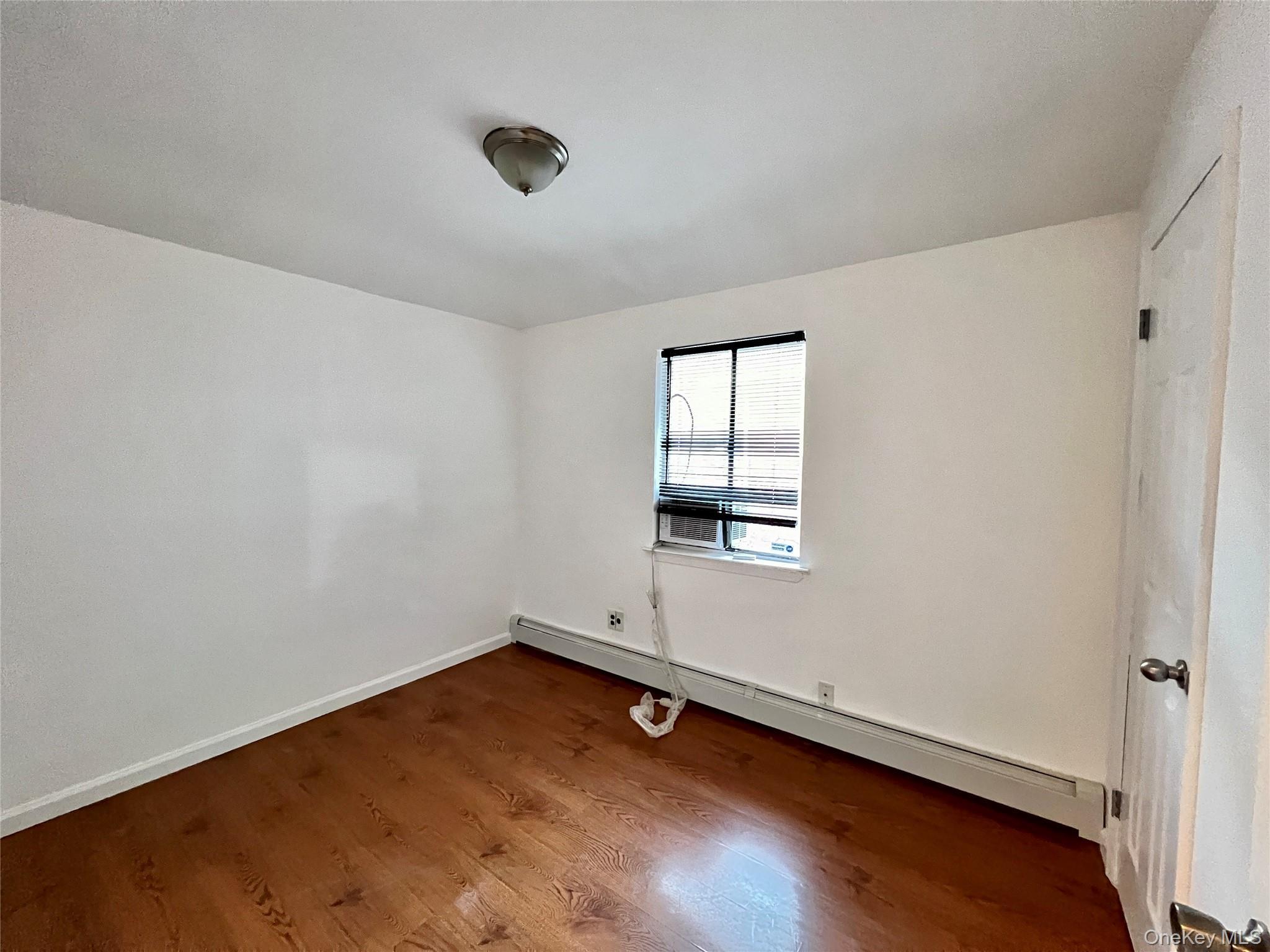 Single Family Little Neck Parkway  Queens, NY 11004, MLS-1023213-16