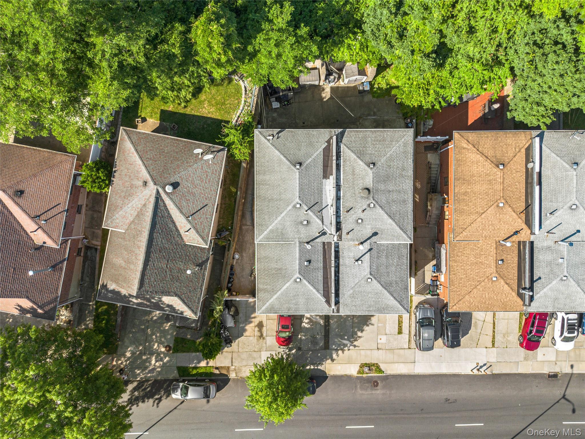 Single Family Little Neck Parkway  Queens, NY 11004, MLS-1023213-2