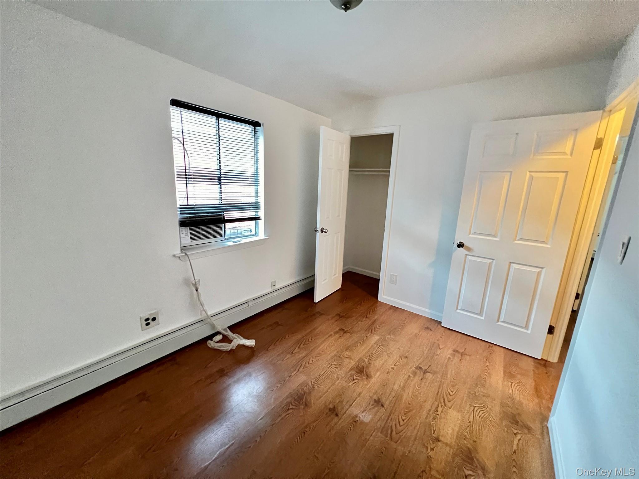 Single Family Little Neck Parkway  Queens, NY 11004, MLS-1023213-22