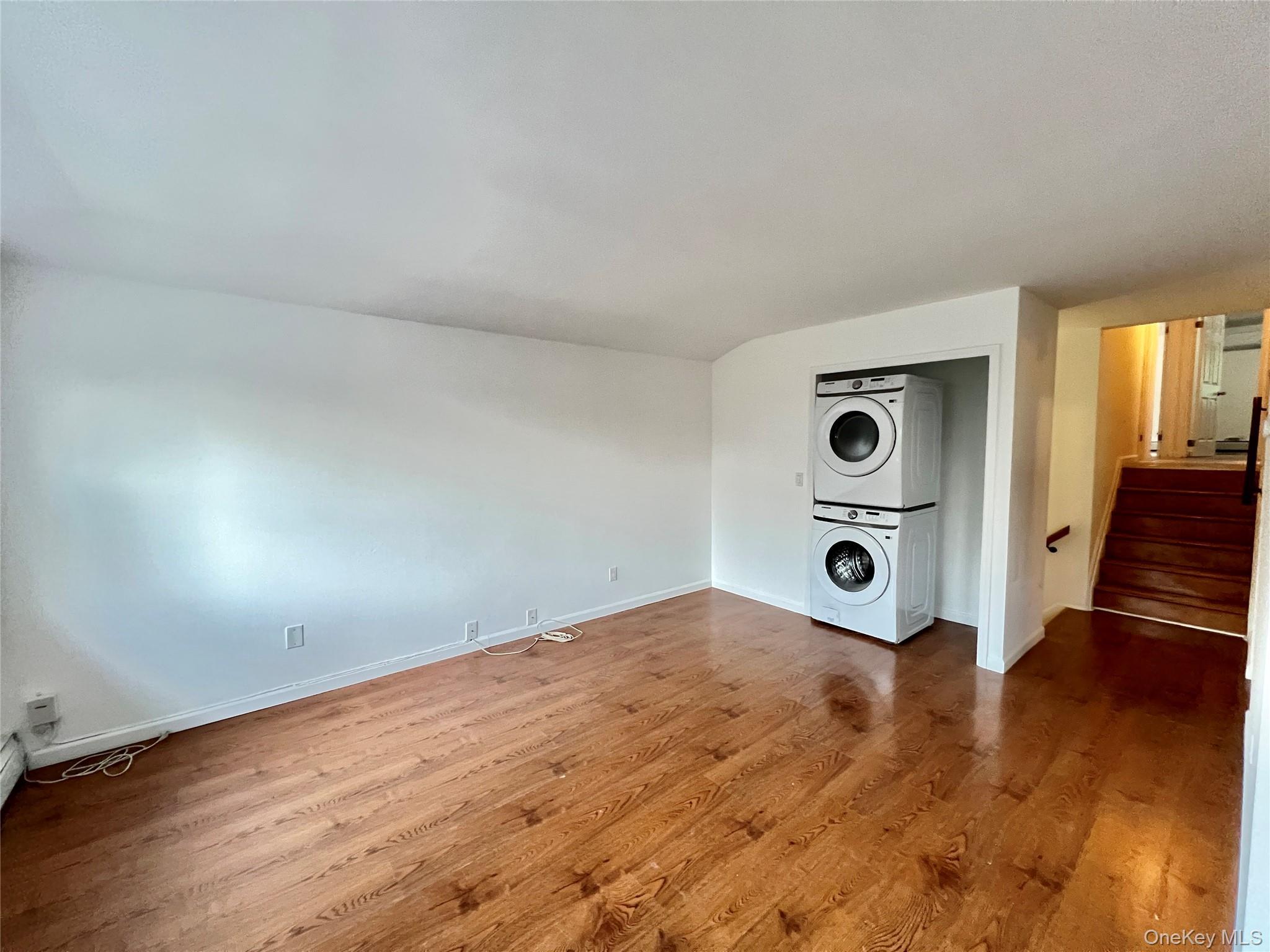 Single Family Little Neck Parkway  Queens, NY 11004, MLS-1023213-9
