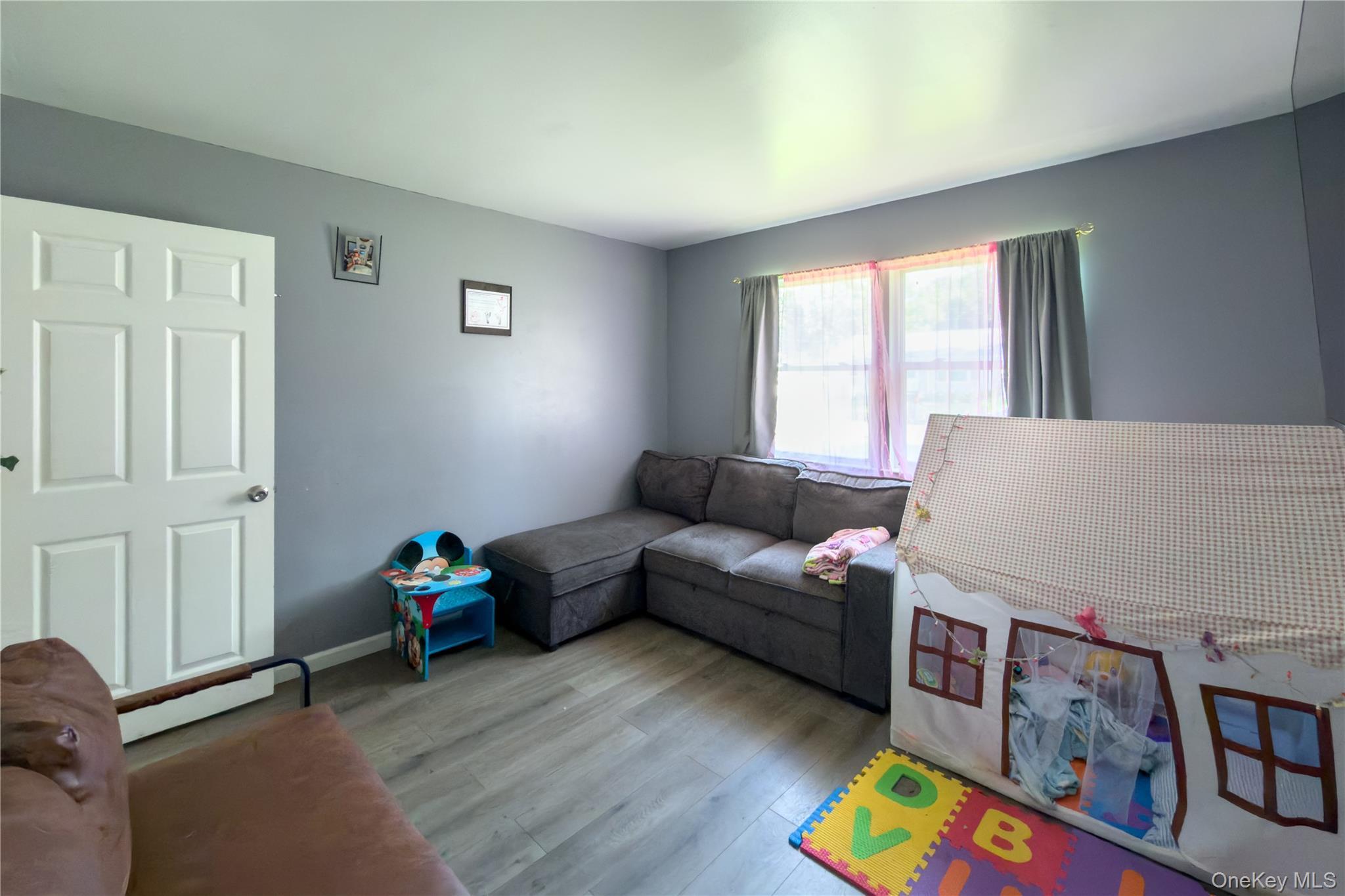 Single Family 2nd Street Suffolk County, NY 11727, MLS-1023215-29