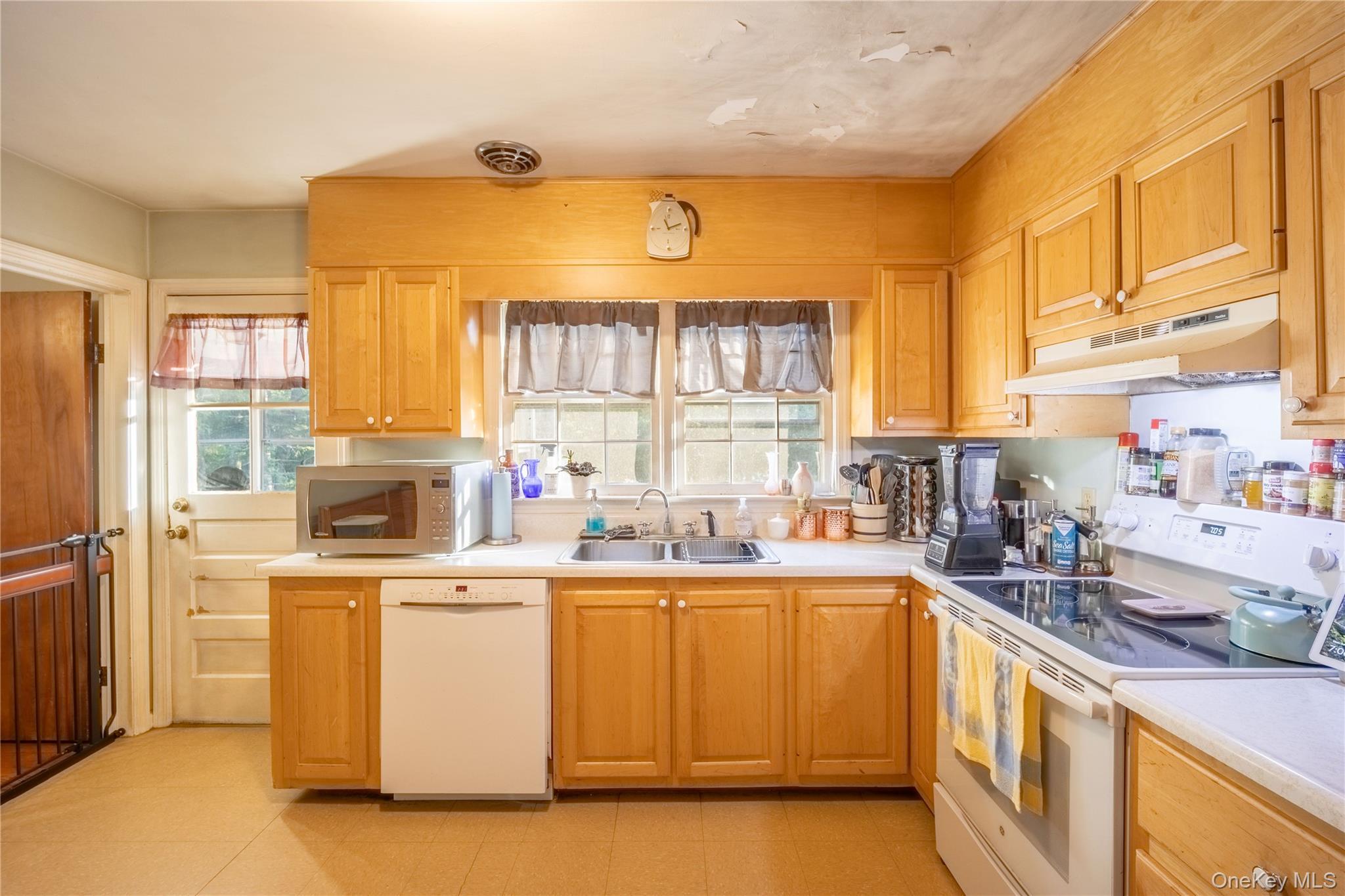 Single Family Route 376  Dutchess County, NY 12590, MLS-1023228-6
