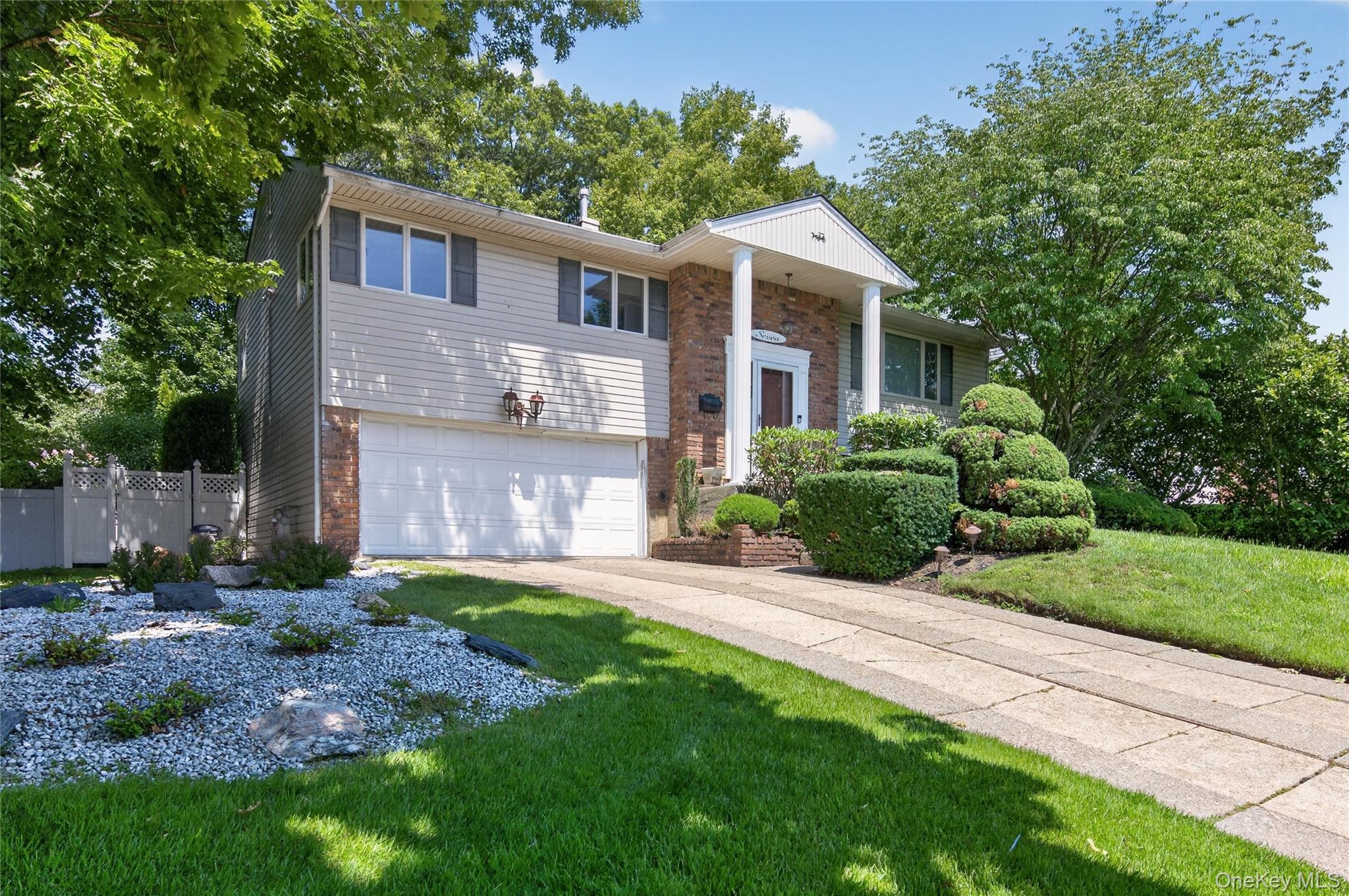 Single Family Chatham Road Suffolk County, NY 11725, MLS-1023277-14