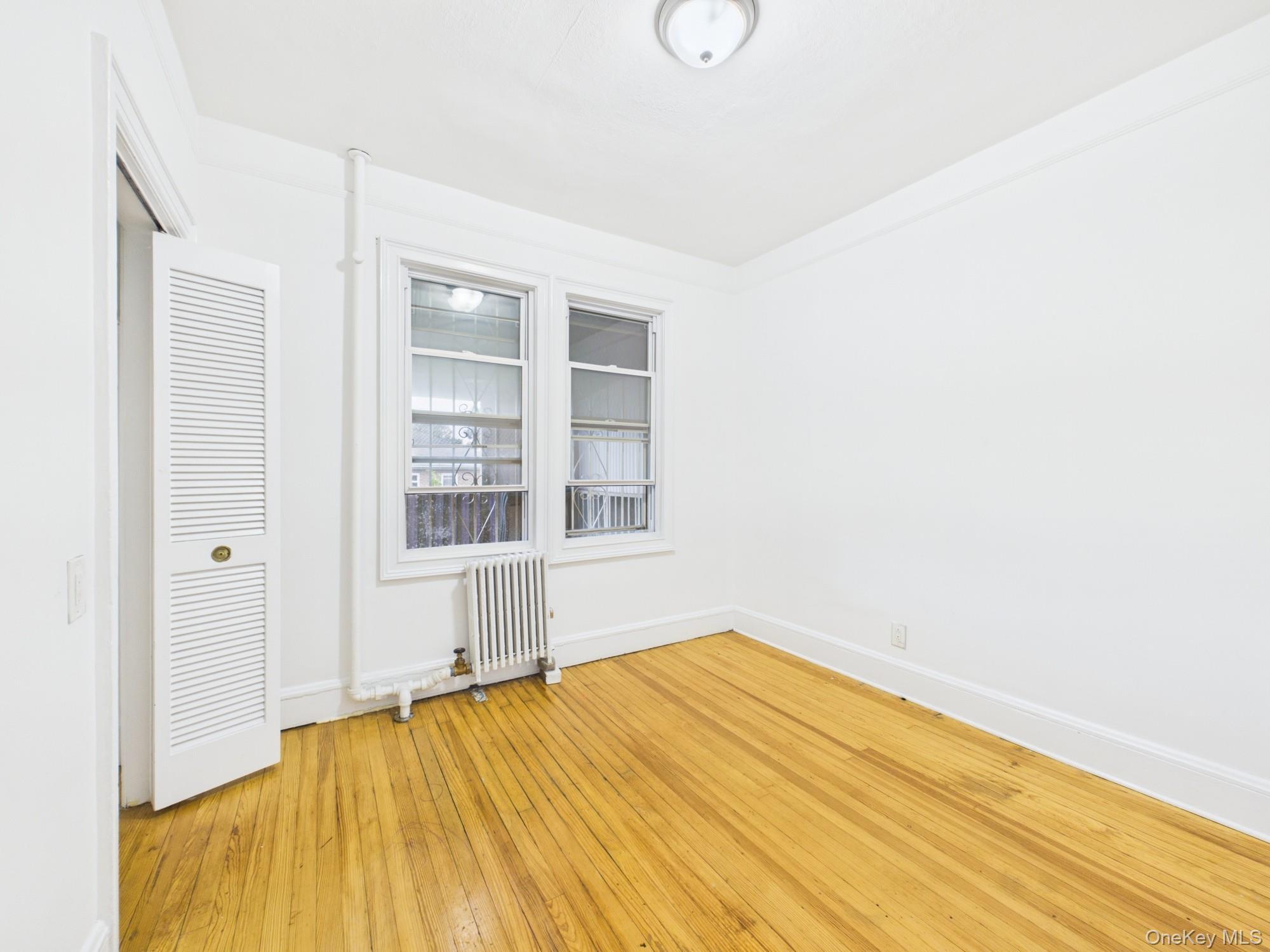 Single Family E 197th Street Bronx, NY 10461, MLS-1023311-13