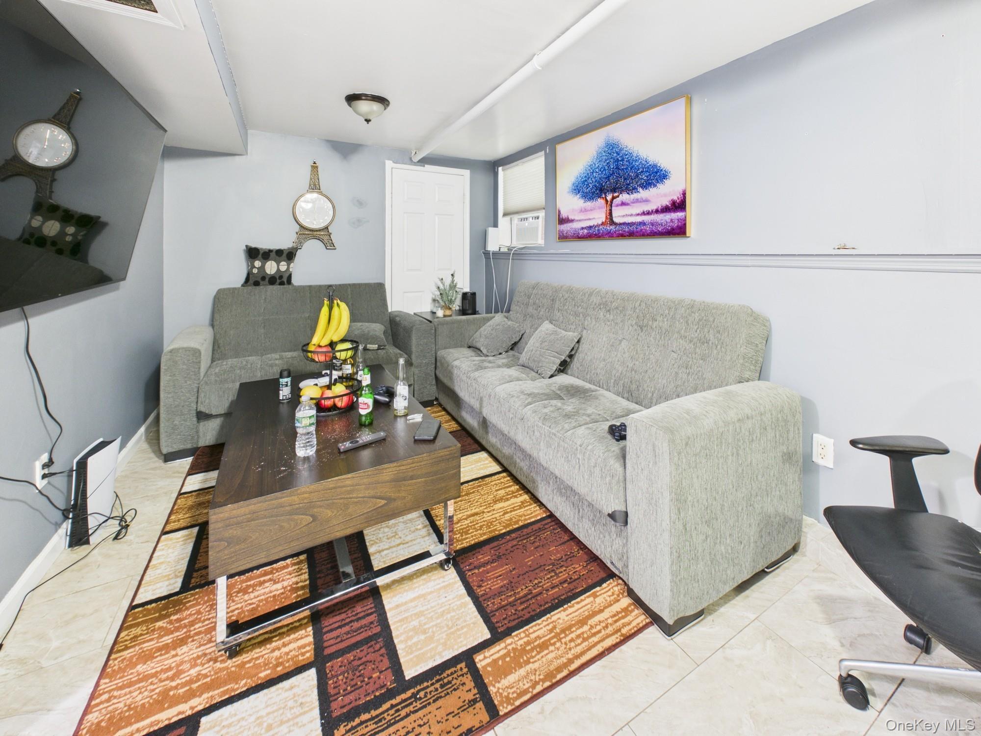 Single Family E 197th Street Bronx, NY 10461, MLS-1023311-5