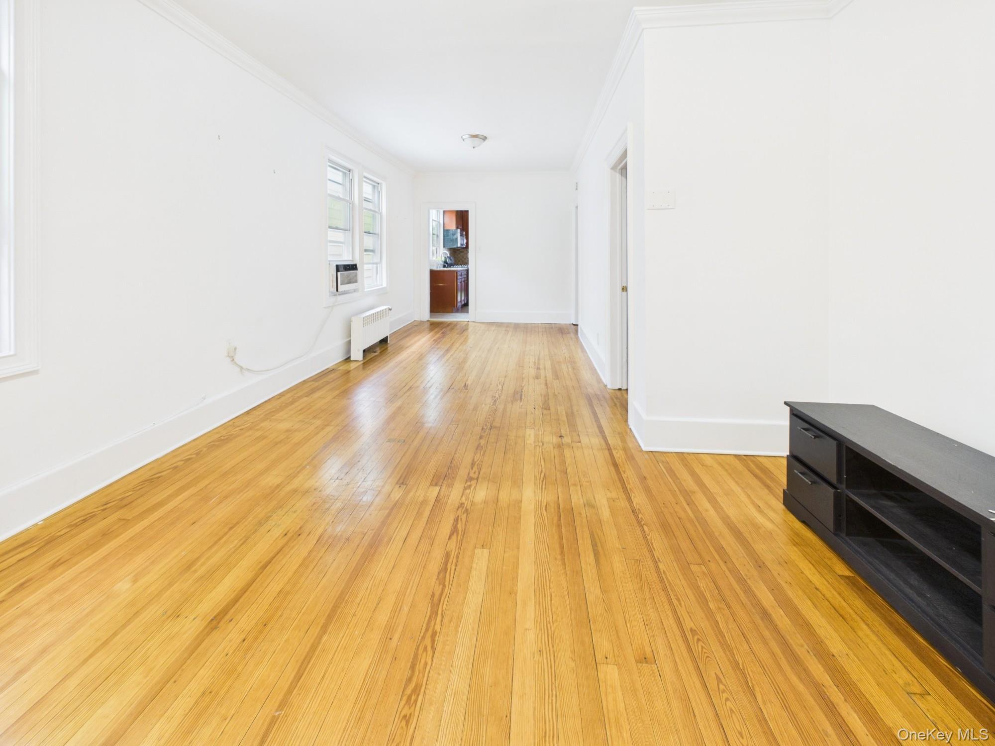 Single Family E 197th Street Bronx, NY 10461, MLS-1023311-8