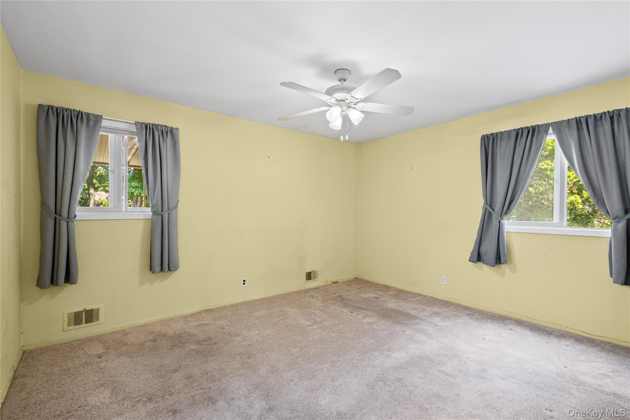 Single Family Burr Road Suffolk County, NY 11731, MLS-1023359-13