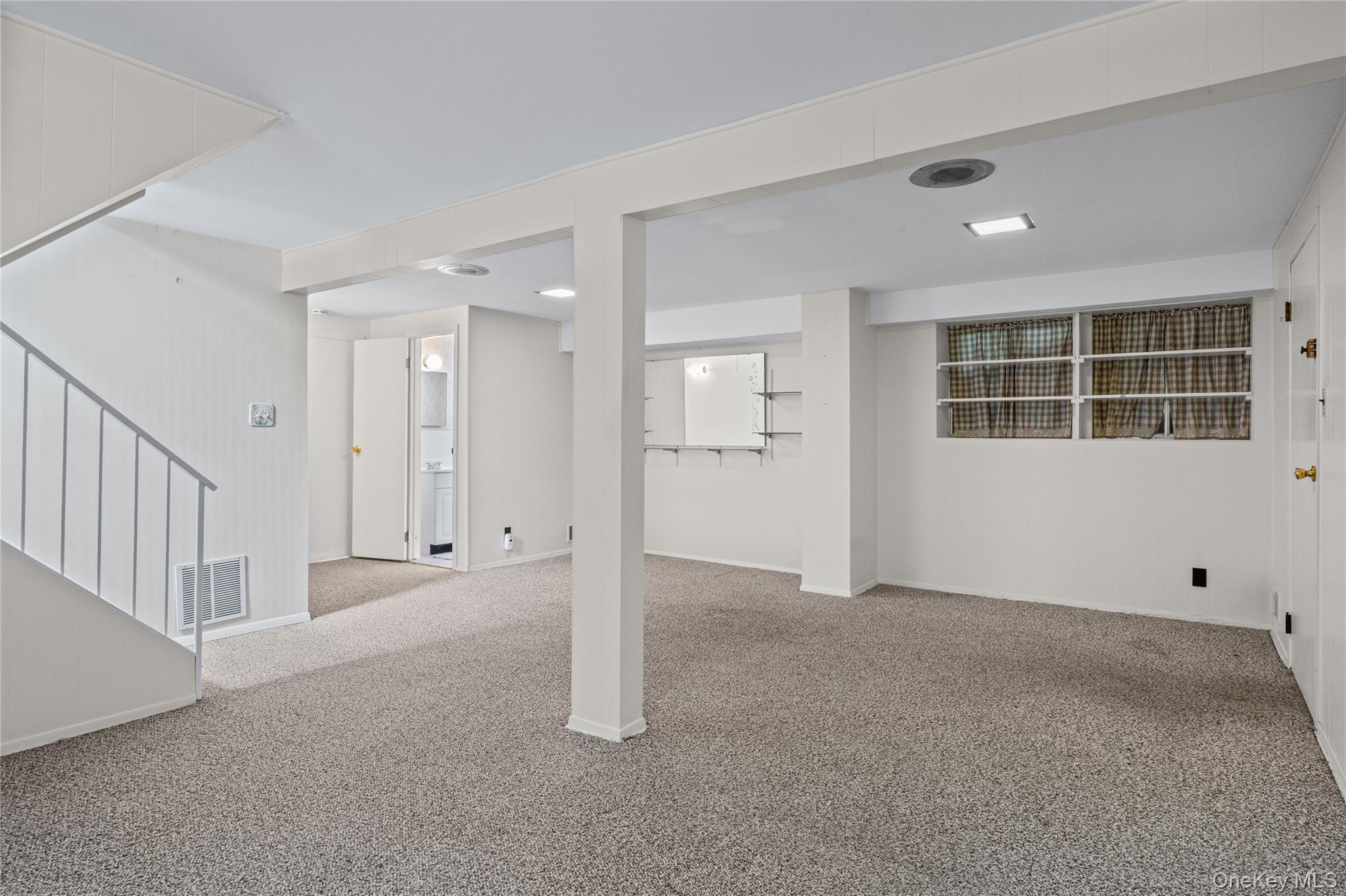 Single Family Burr Road Suffolk County, NY 11731, MLS-1023359-21