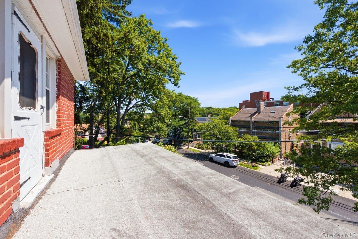 Single Family Post Road  Bronx, NY 10471, MLS-1023363-14