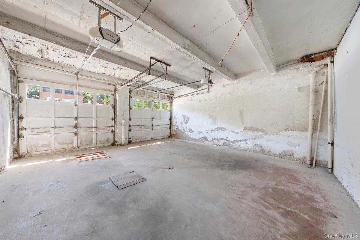Single Family Post Road  Bronx, NY 10471, MLS-1023363-20
