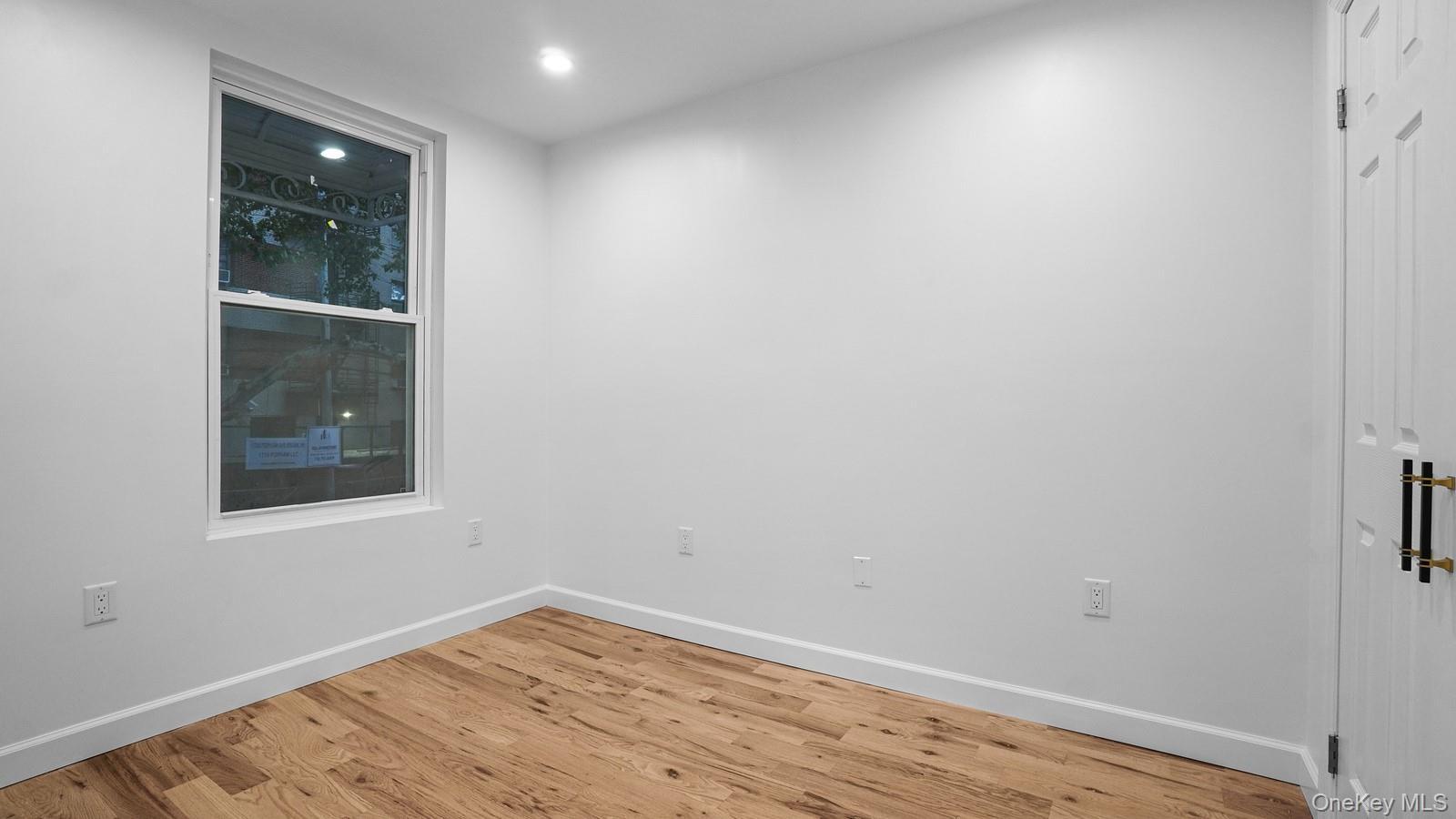 Single Family Popham Avenue Bronx, NY 10453, MLS-1023369-18
