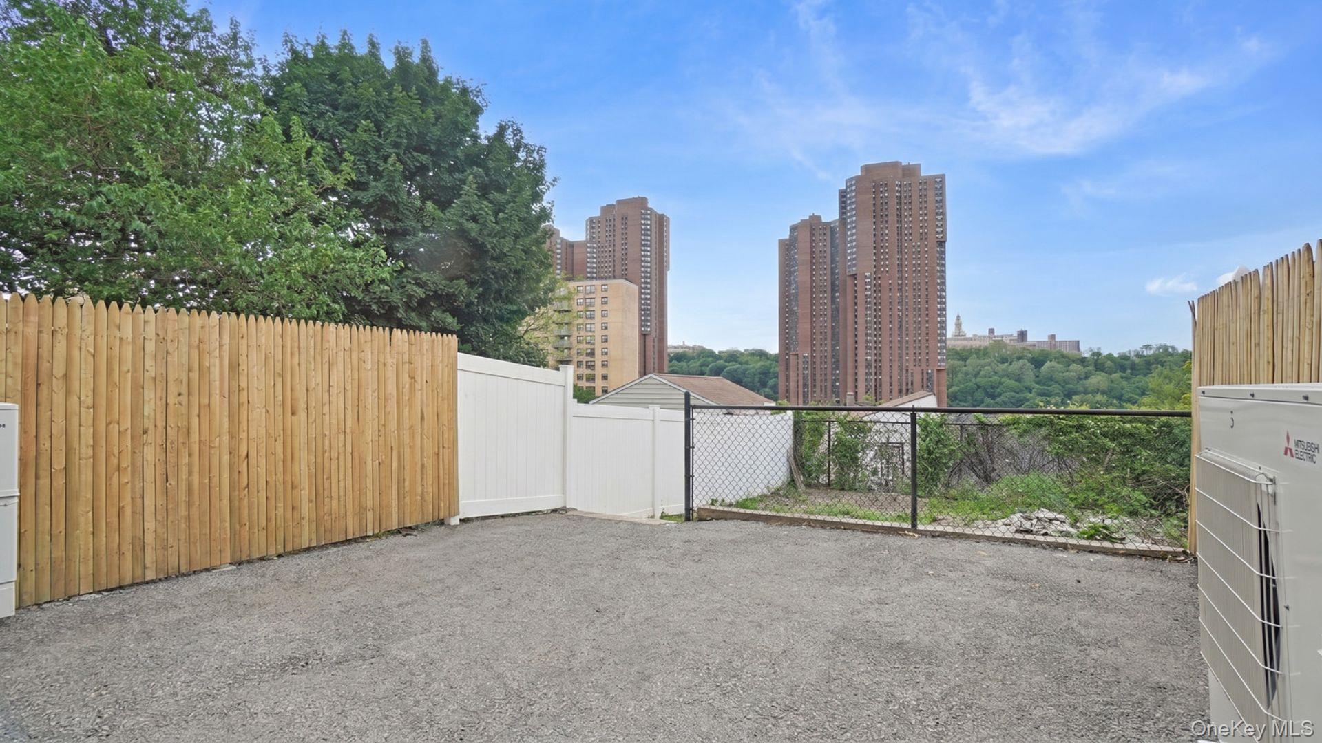 Single Family Popham Avenue Bronx, NY 10453, MLS-1023369-25