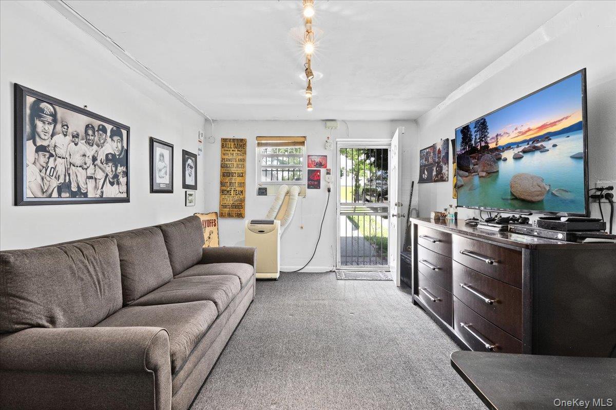 Single Family Ampere Avenue  Bronx, NY 10465, MLS-1023372-20