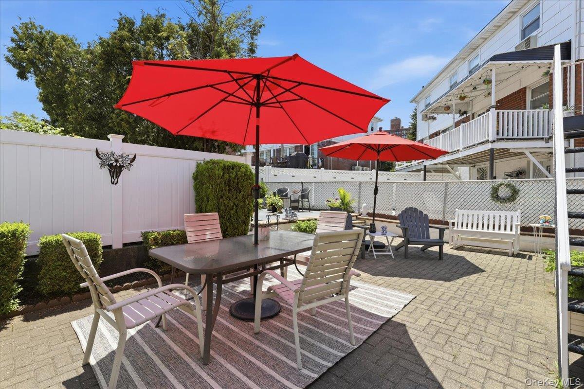 Single Family Ampere Avenue  Bronx, NY 10465, MLS-1023372-25