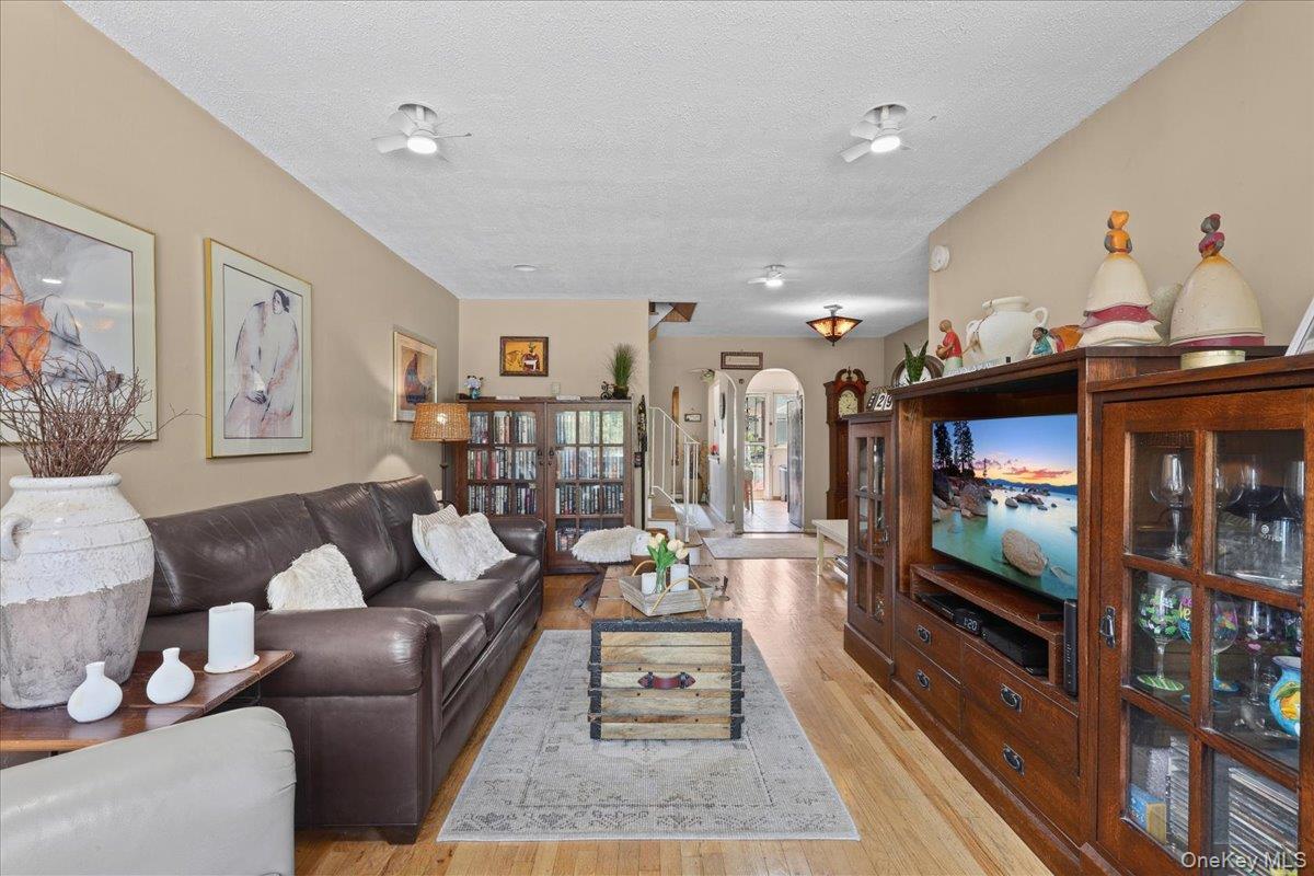 Single Family Ampere Avenue  Bronx, NY 10465, MLS-1023372-5