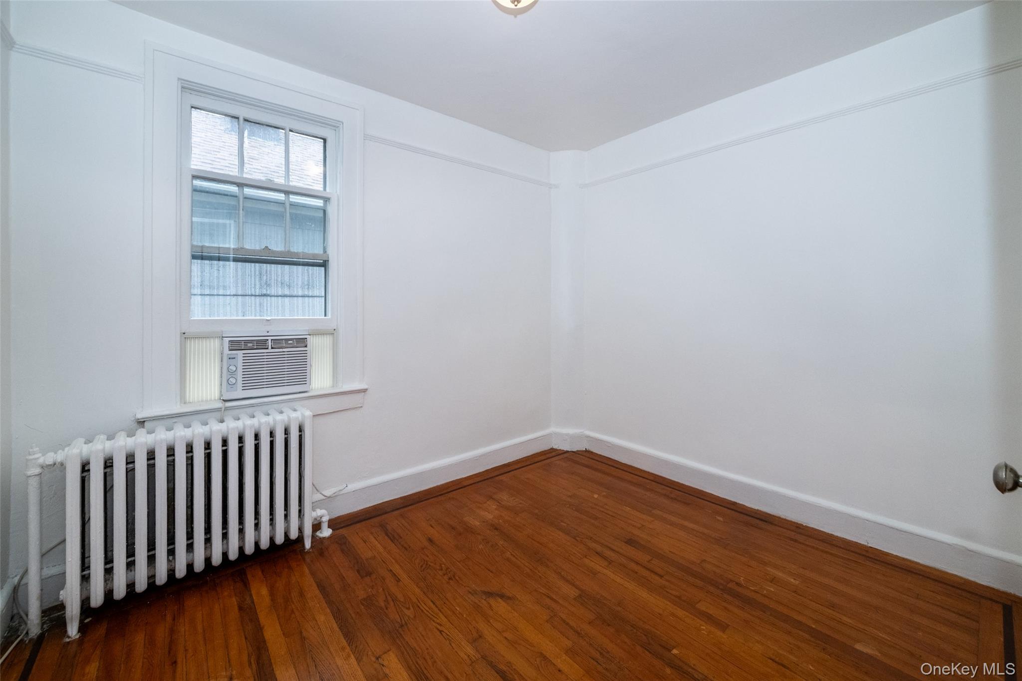Single Family Terrace Street Bronx, NY 10464, MLS-1023397-20