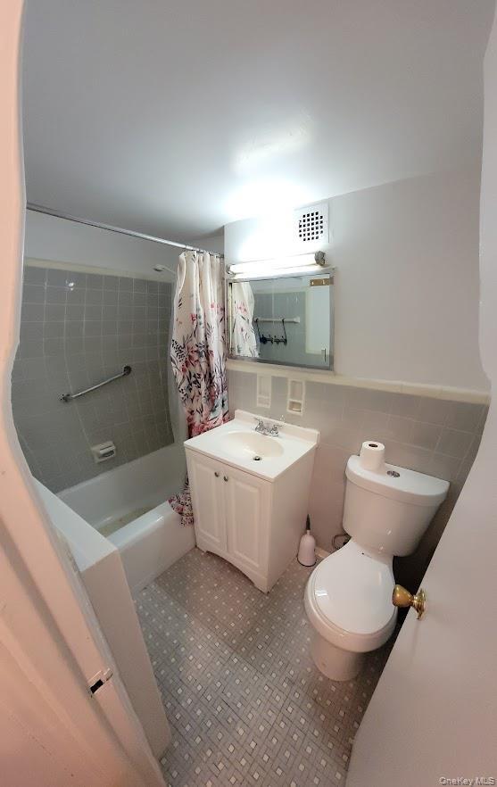 Apartment 62nd Drive  Queens, NY 11374, MLS-1023434-10