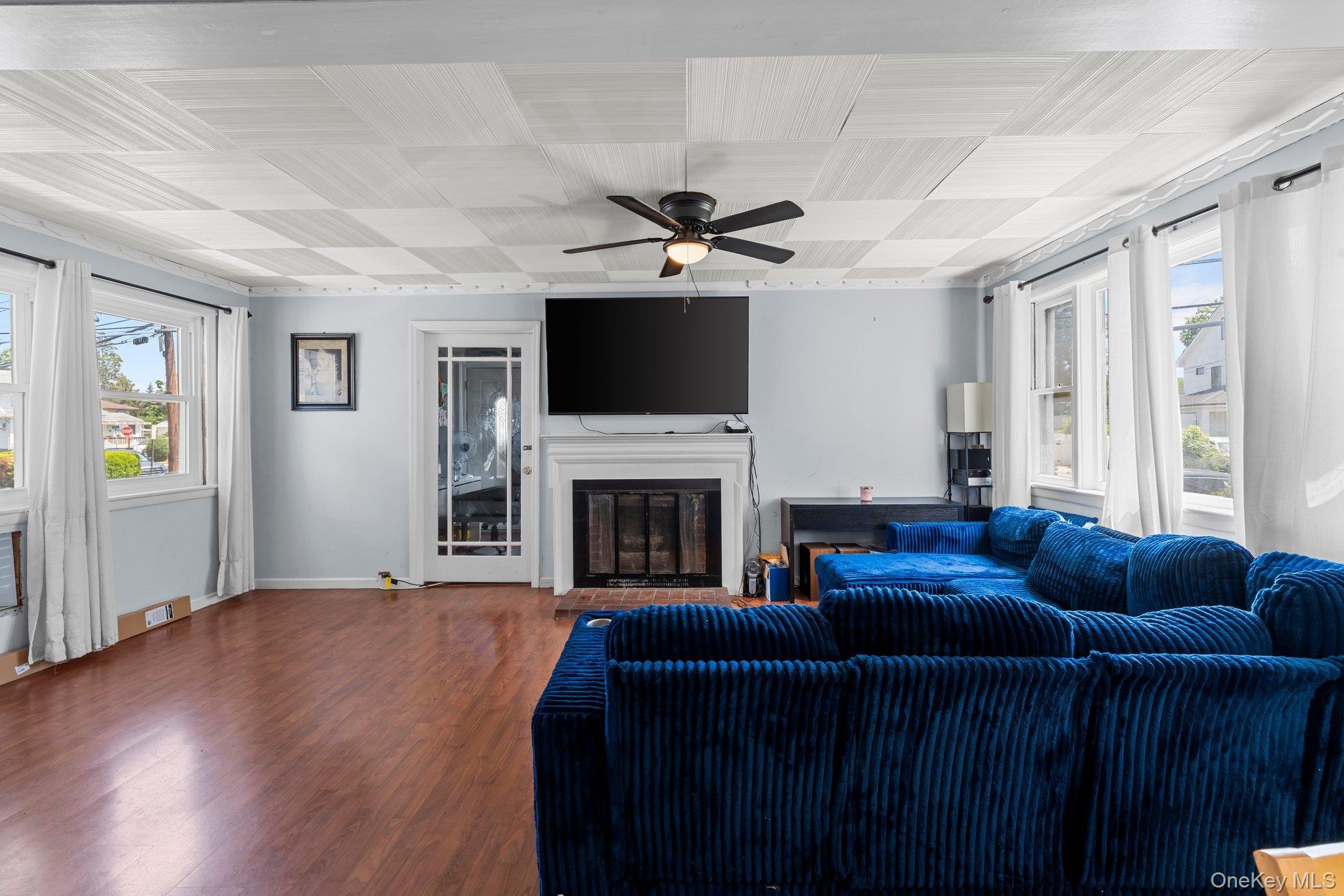 Single Family East Avenue Nassau County, NY 11580, MLS-1023461-5