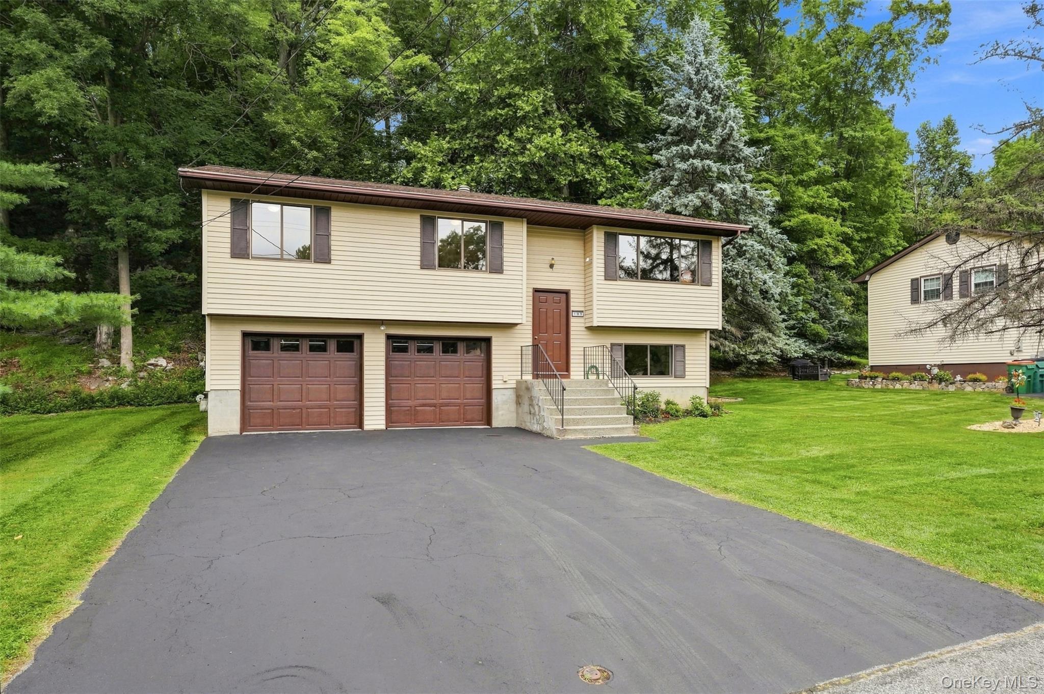 Single Family Sutton Park Road Dutchess County, NY 12603, MLS-1023468-2