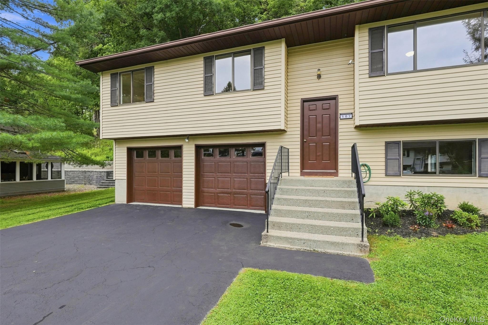 Single Family Sutton Park Road Dutchess County, NY 12603, MLS-1023468-4