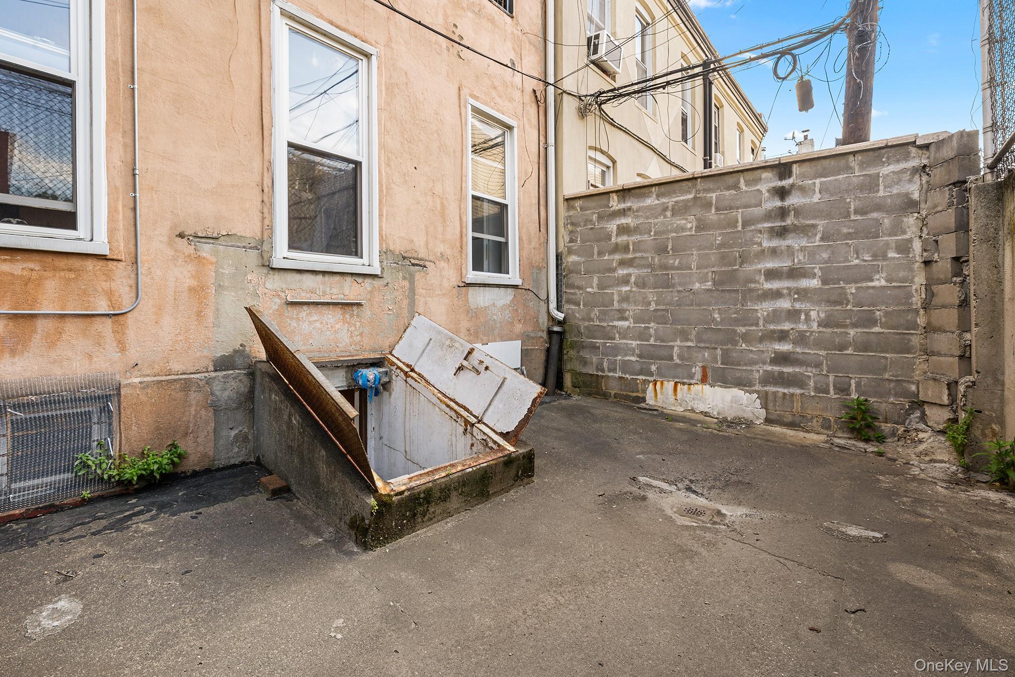 Single Family Knickerbocker Avenue  Brooklyn, NY 11221, MLS-1023510-21